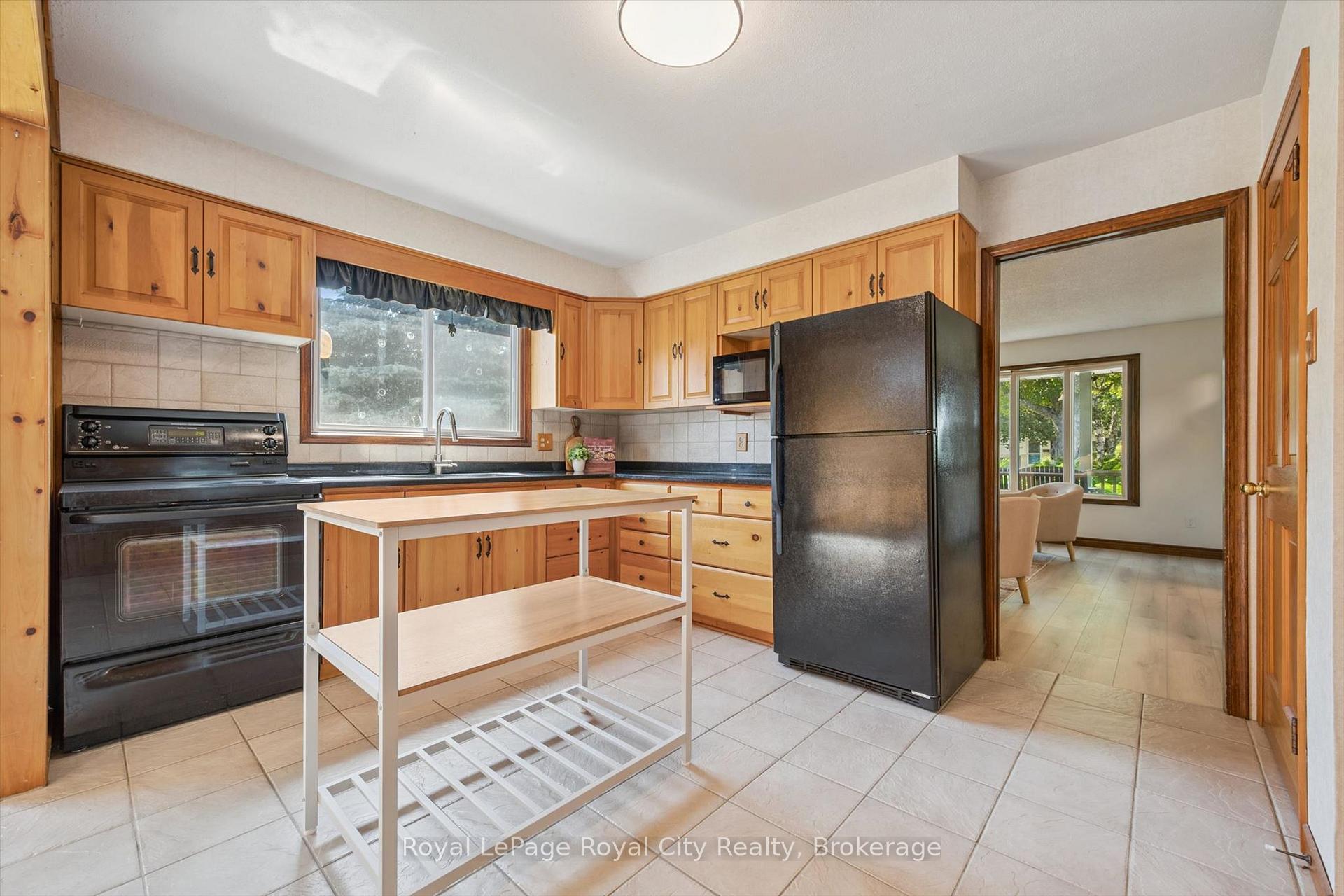 Photo 10 of 85 Sleeman Avenue, Guelph, Junction/Onward Willow — HOMEH