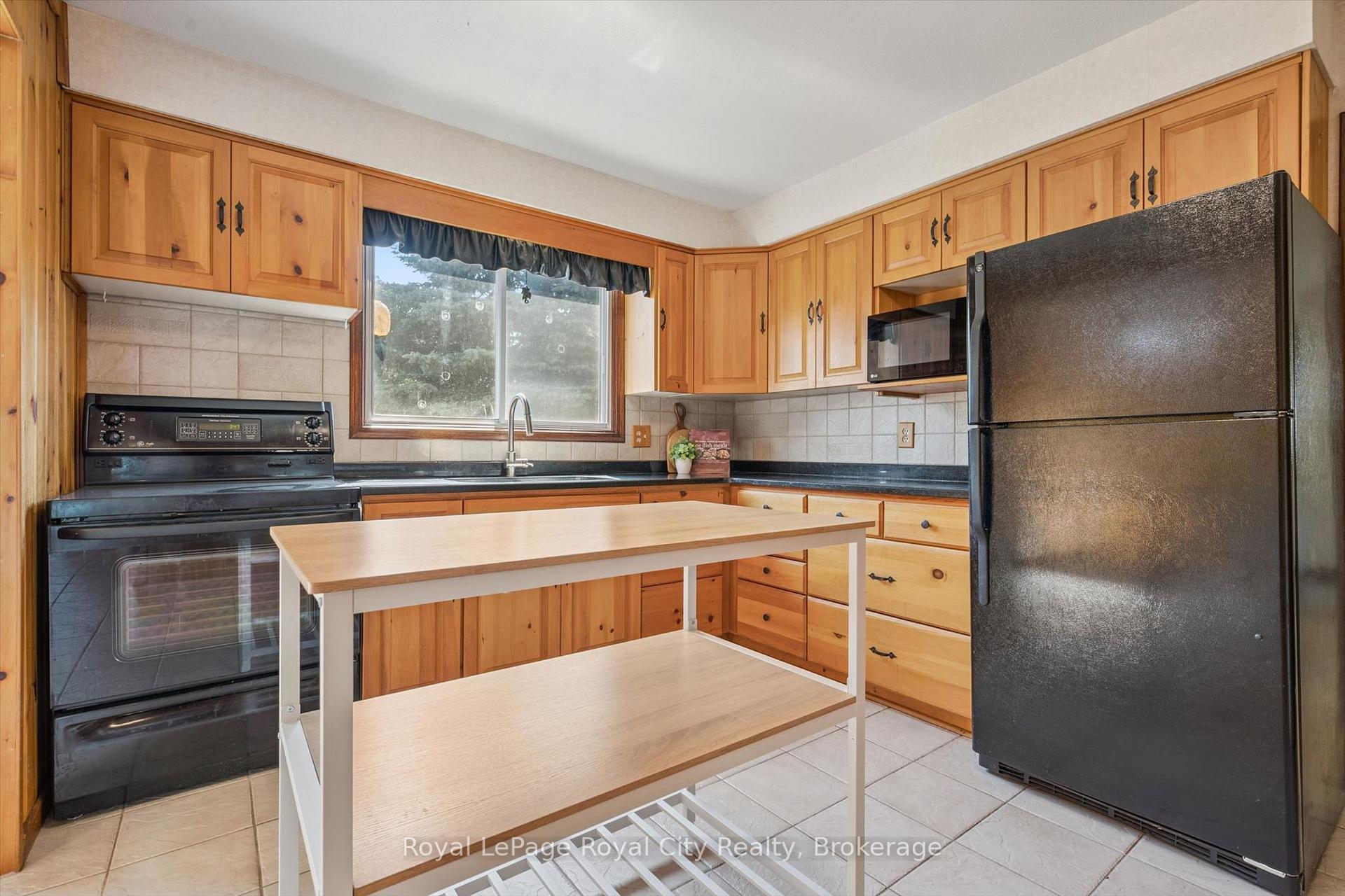 Photo 11 of 85 Sleeman Avenue, Guelph, Junction/Onward Willow — HOMEH
