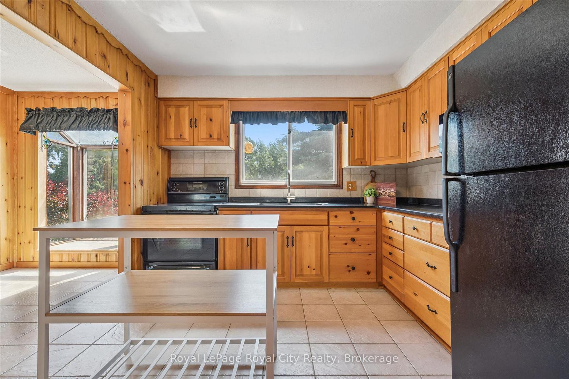 Photo 12 of 85 Sleeman Avenue, Guelph, Junction/Onward Willow — HOMEH