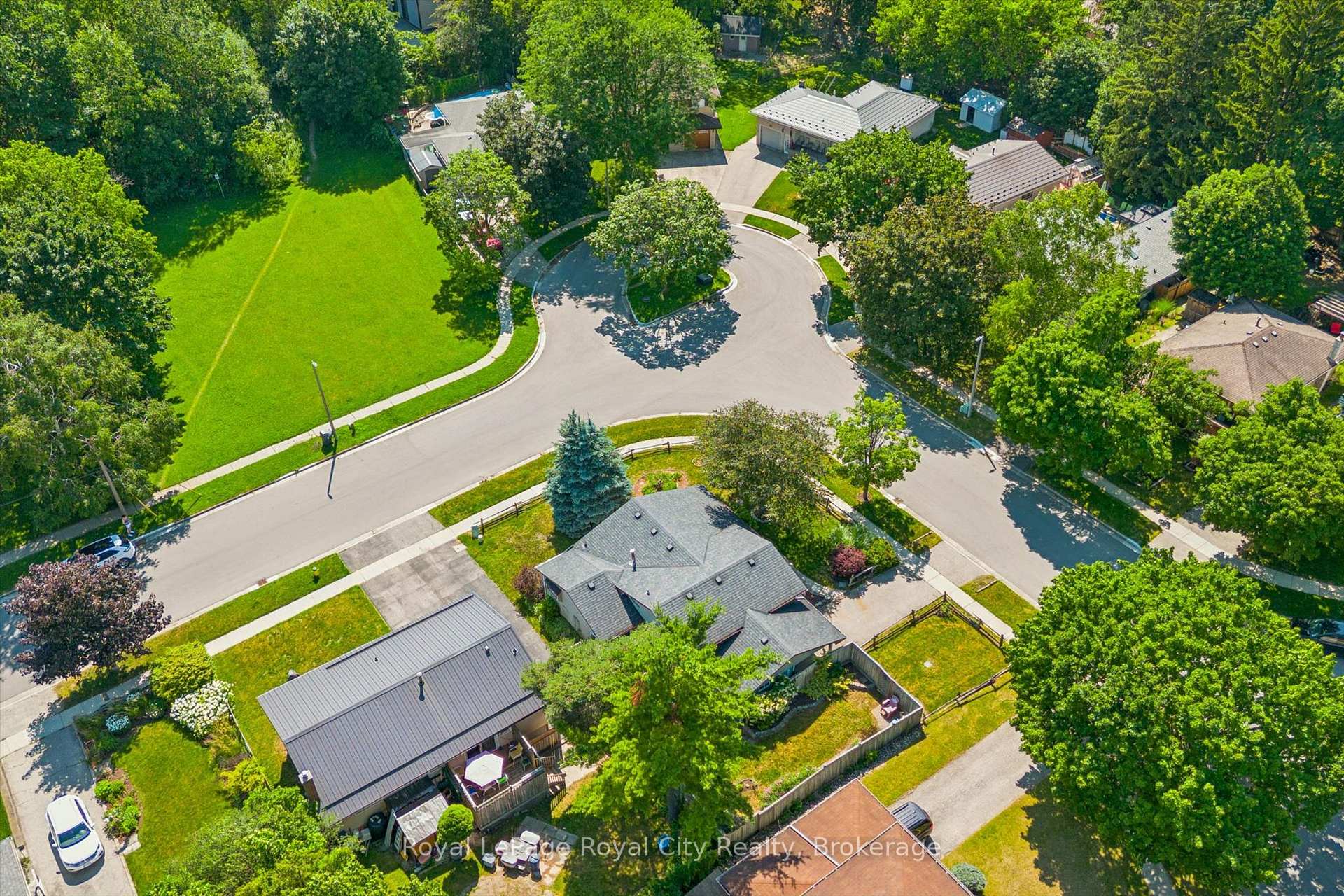 Photo 32 of 85 Sleeman Avenue, Guelph, Junction/Onward Willow — HOMEH