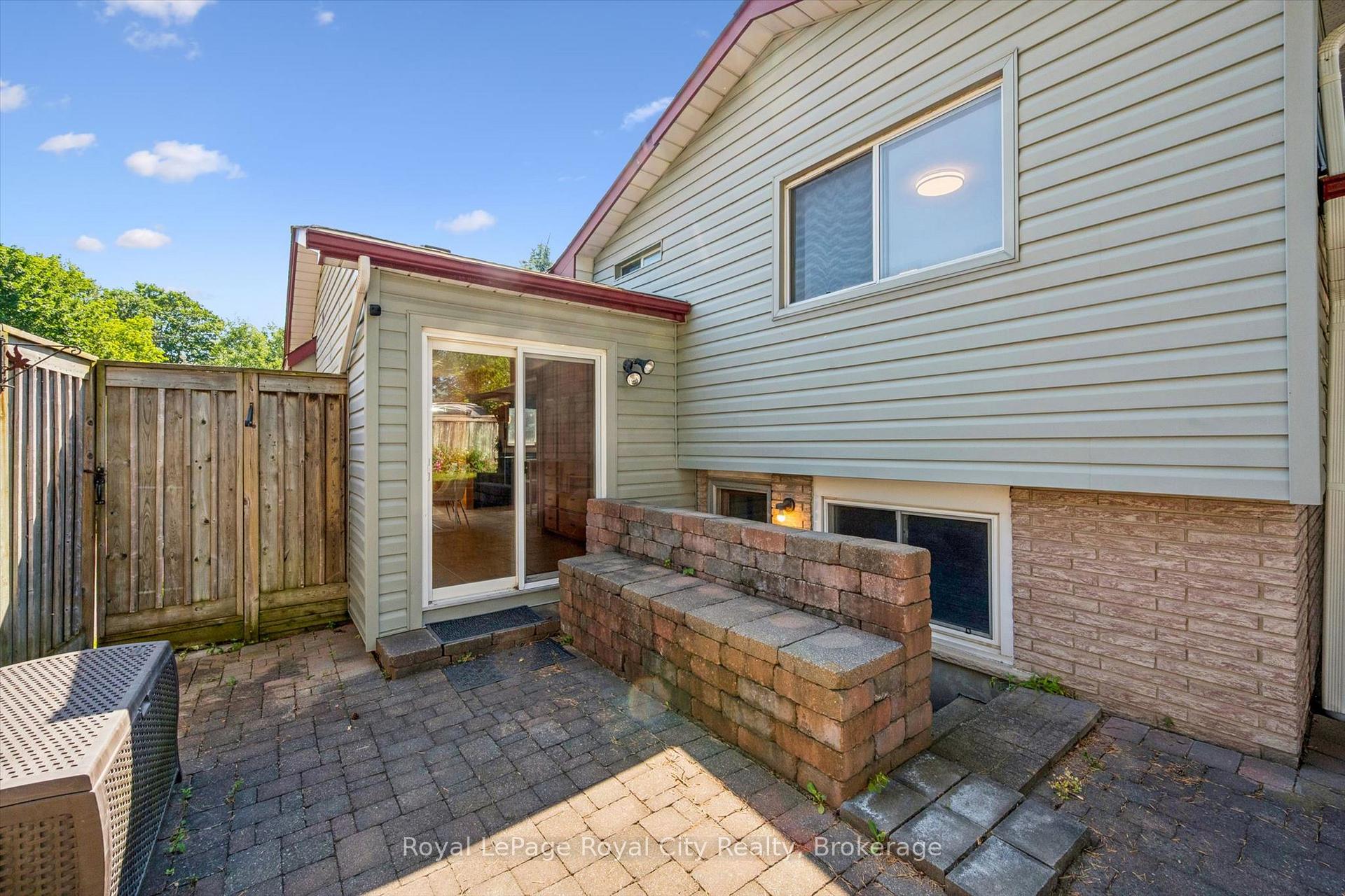 Photo 37 of 85 Sleeman Avenue, Guelph, Junction/Onward Willow — HOMEH