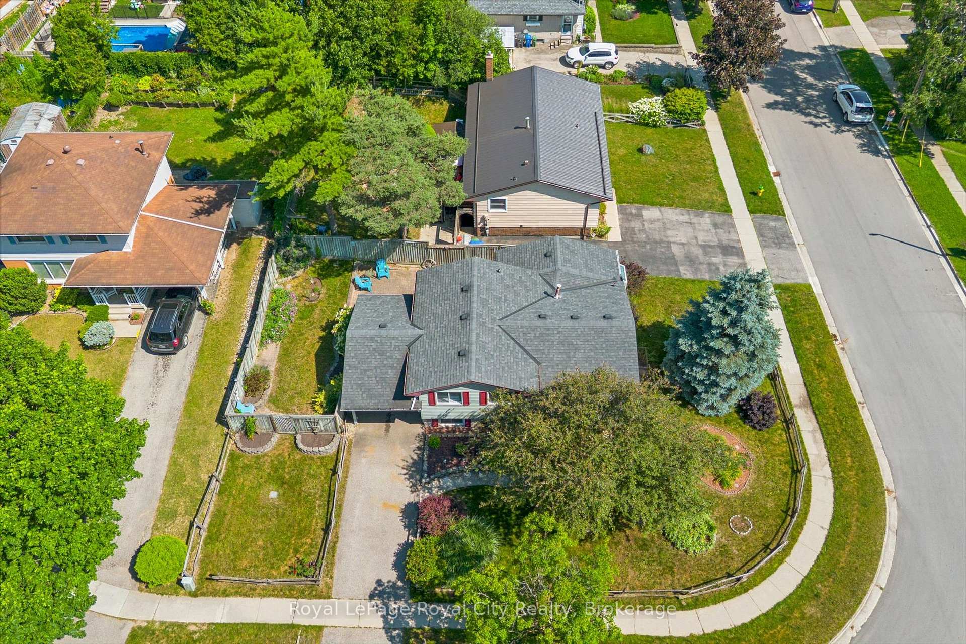 Photo 40 of 85 Sleeman Avenue, Guelph, Junction/Onward Willow — HOMEH