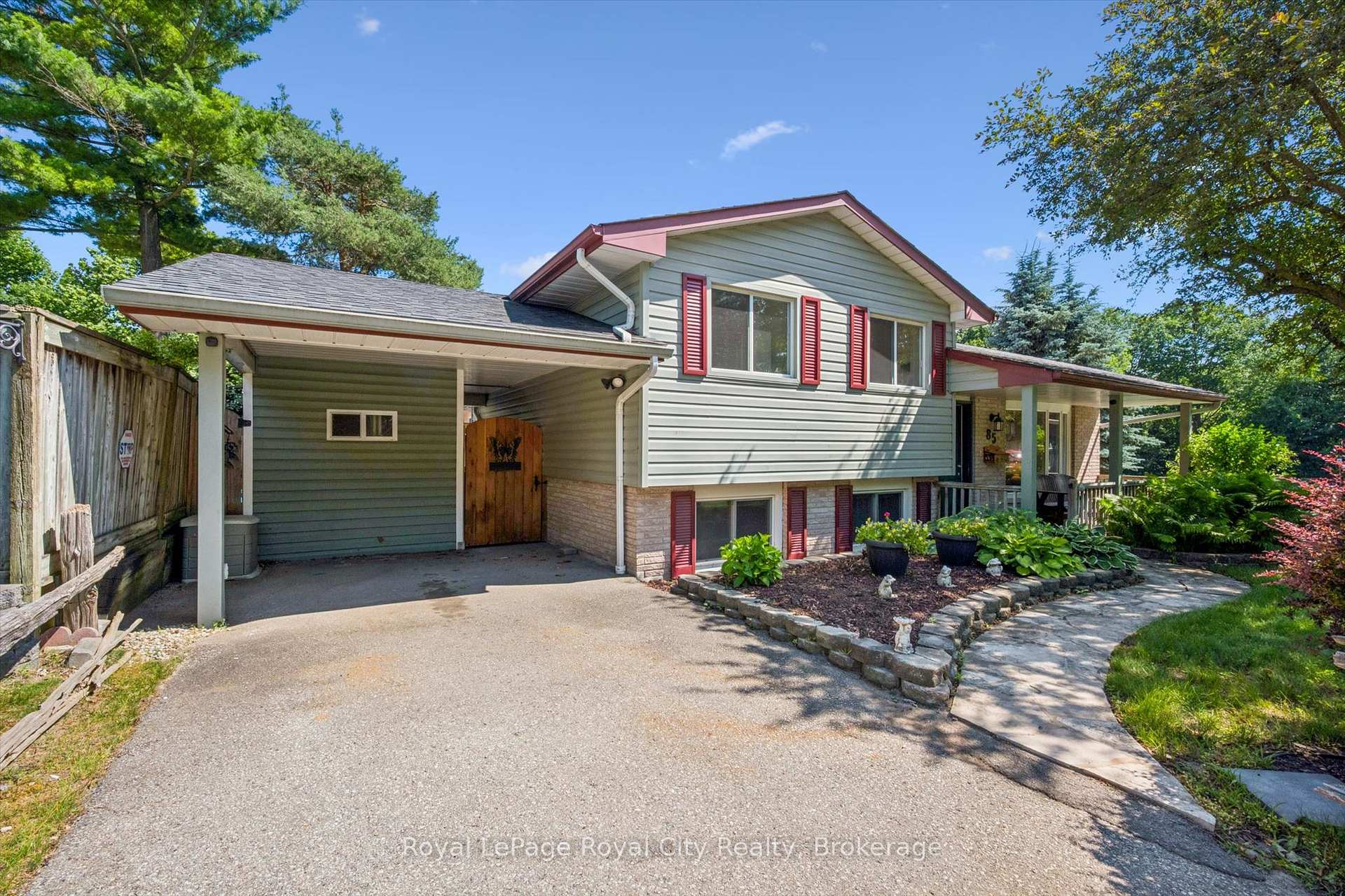 Photo 43 of 85 Sleeman Avenue, Guelph, Junction/Onward Willow — HOMEH