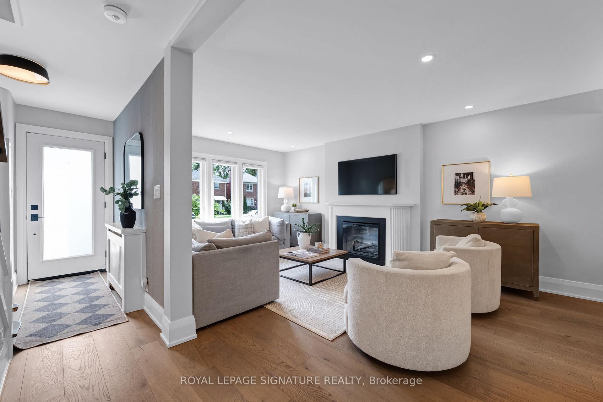 Photo 3 of 124 Donlea Drive, Toronto, Leaside — HOMEH