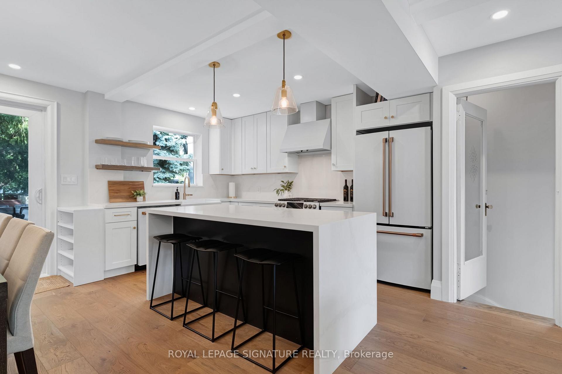 Photo 8 of 124 Donlea Drive, Toronto, Leaside — HOMEH