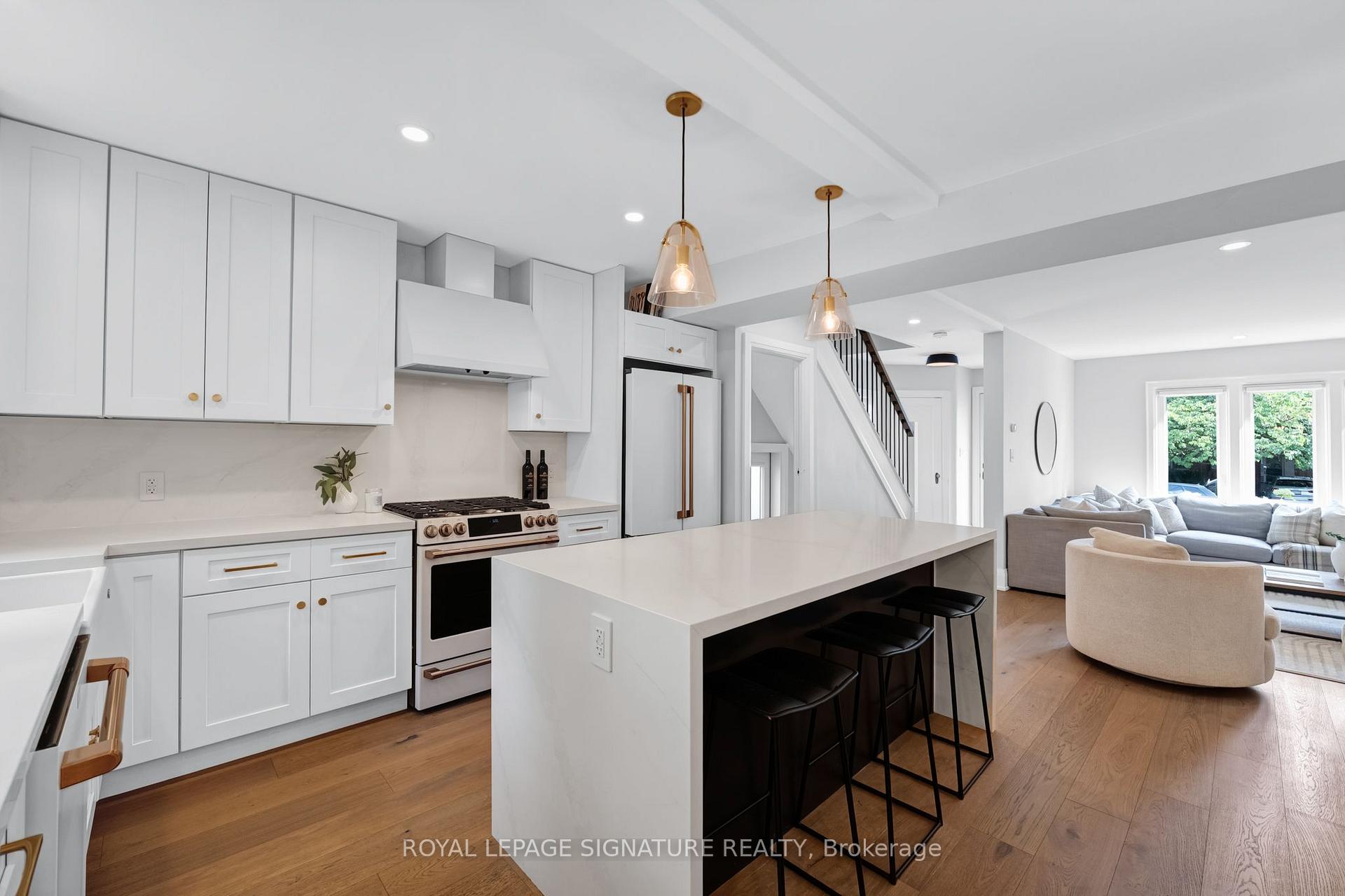 Photo 9 of 124 Donlea Drive, Toronto, Leaside — HOMEH