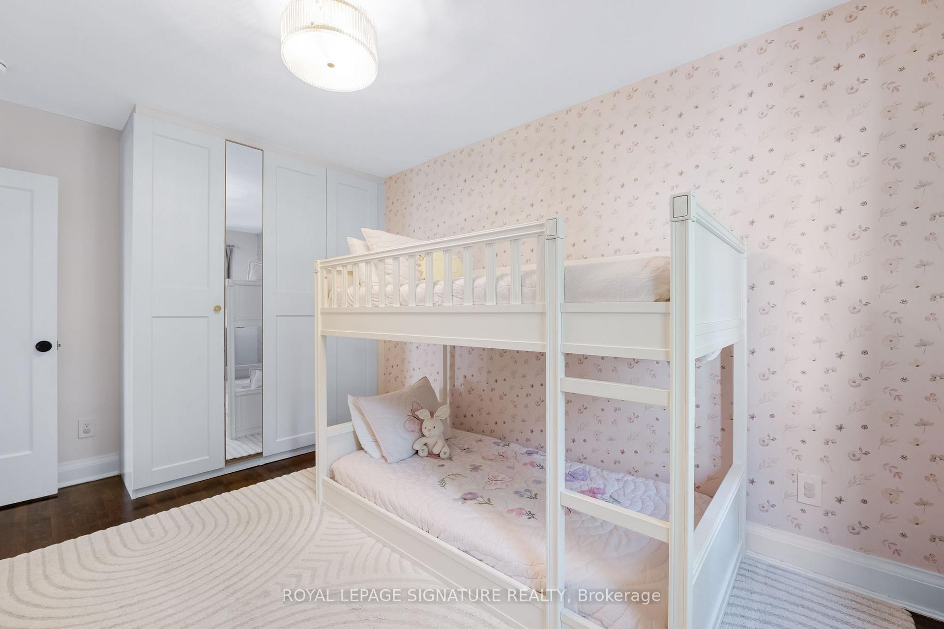 Photo 20 of 124 Donlea Drive, Toronto, Leaside — HOMEH