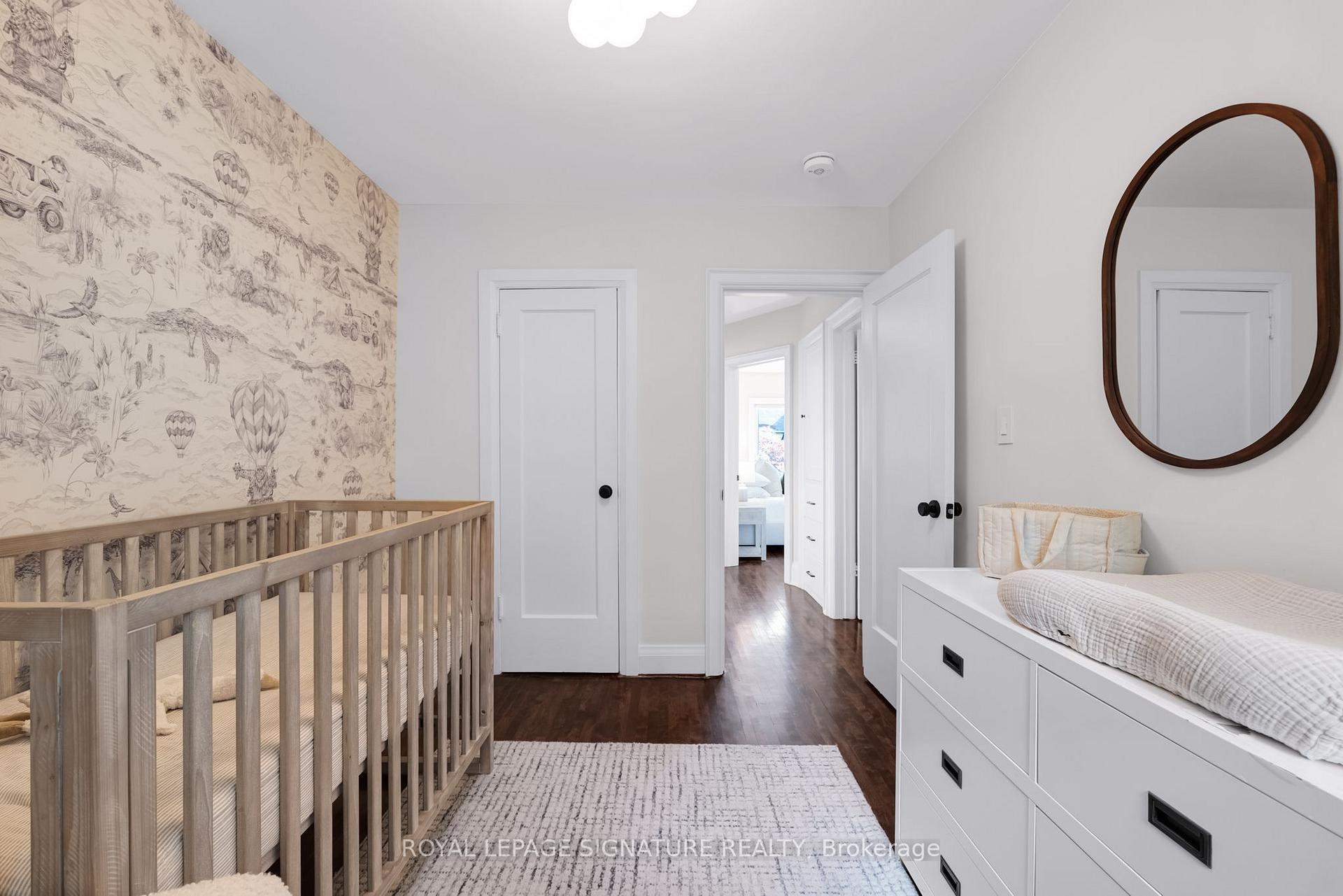 Photo 23 of 124 Donlea Drive, Toronto, Leaside — HOMEH
