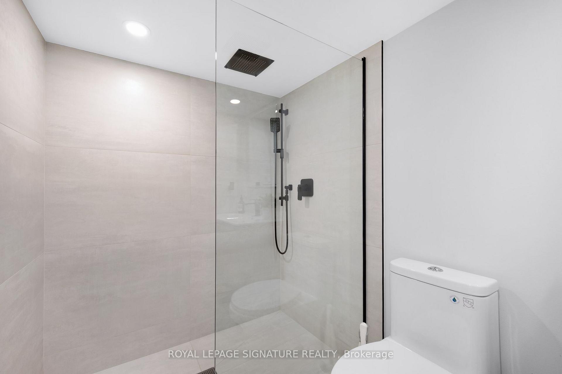 Photo 31 of 124 Donlea Drive, Toronto, Leaside — HOMEH