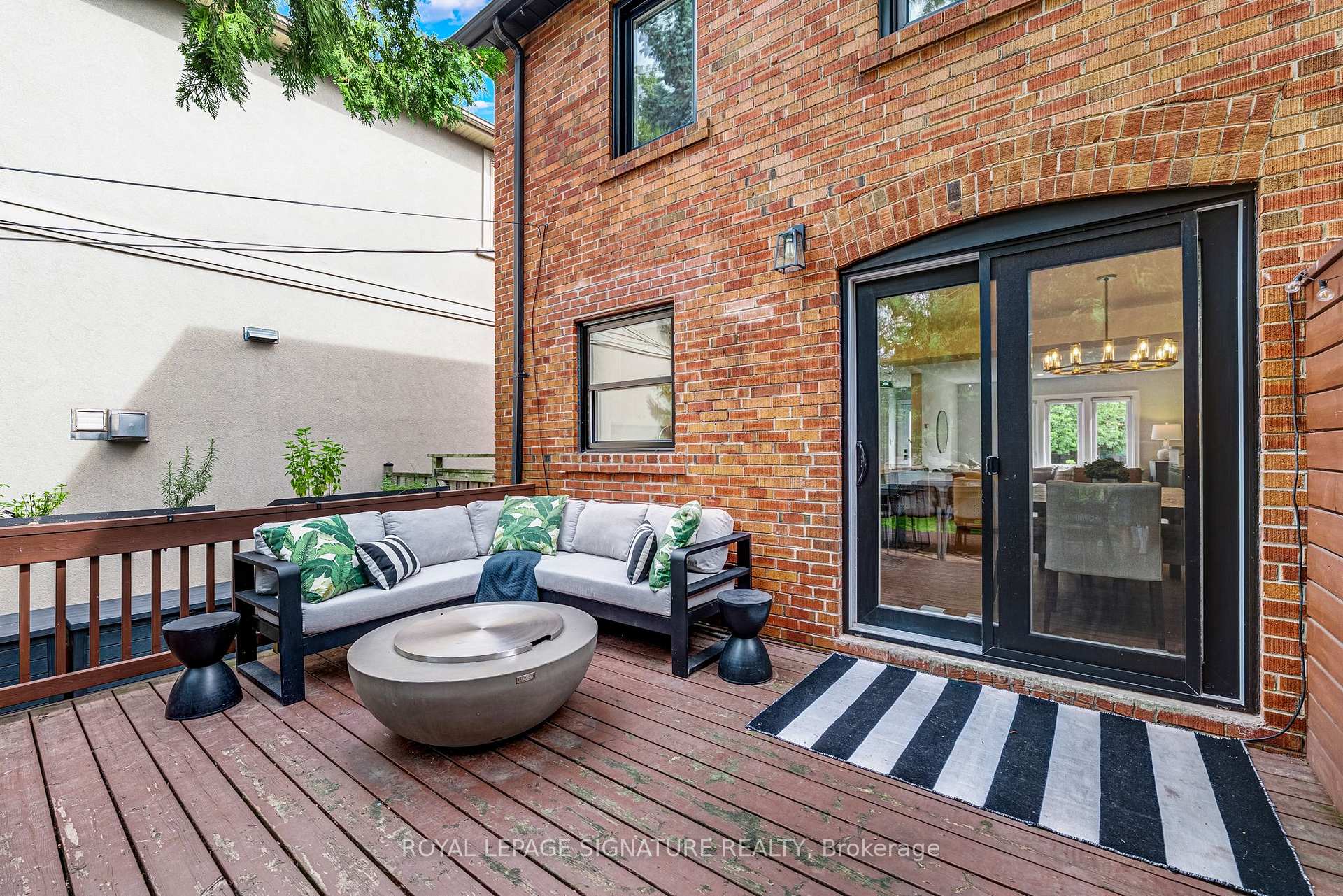 Photo 36 of 124 Donlea Drive, Toronto, Leaside — HOMEH