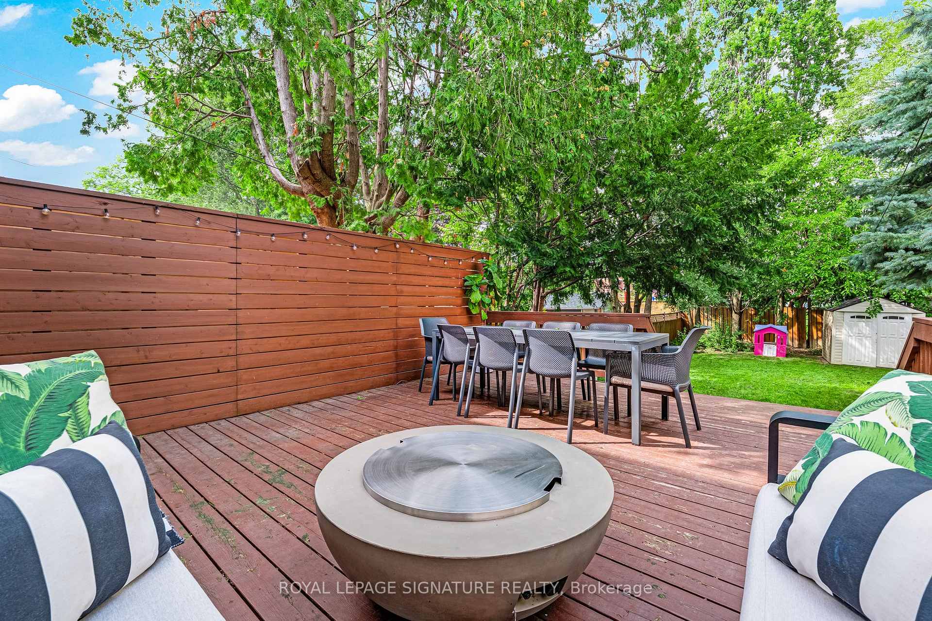 Photo 37 of 124 Donlea Drive, Toronto, Leaside — HOMEH