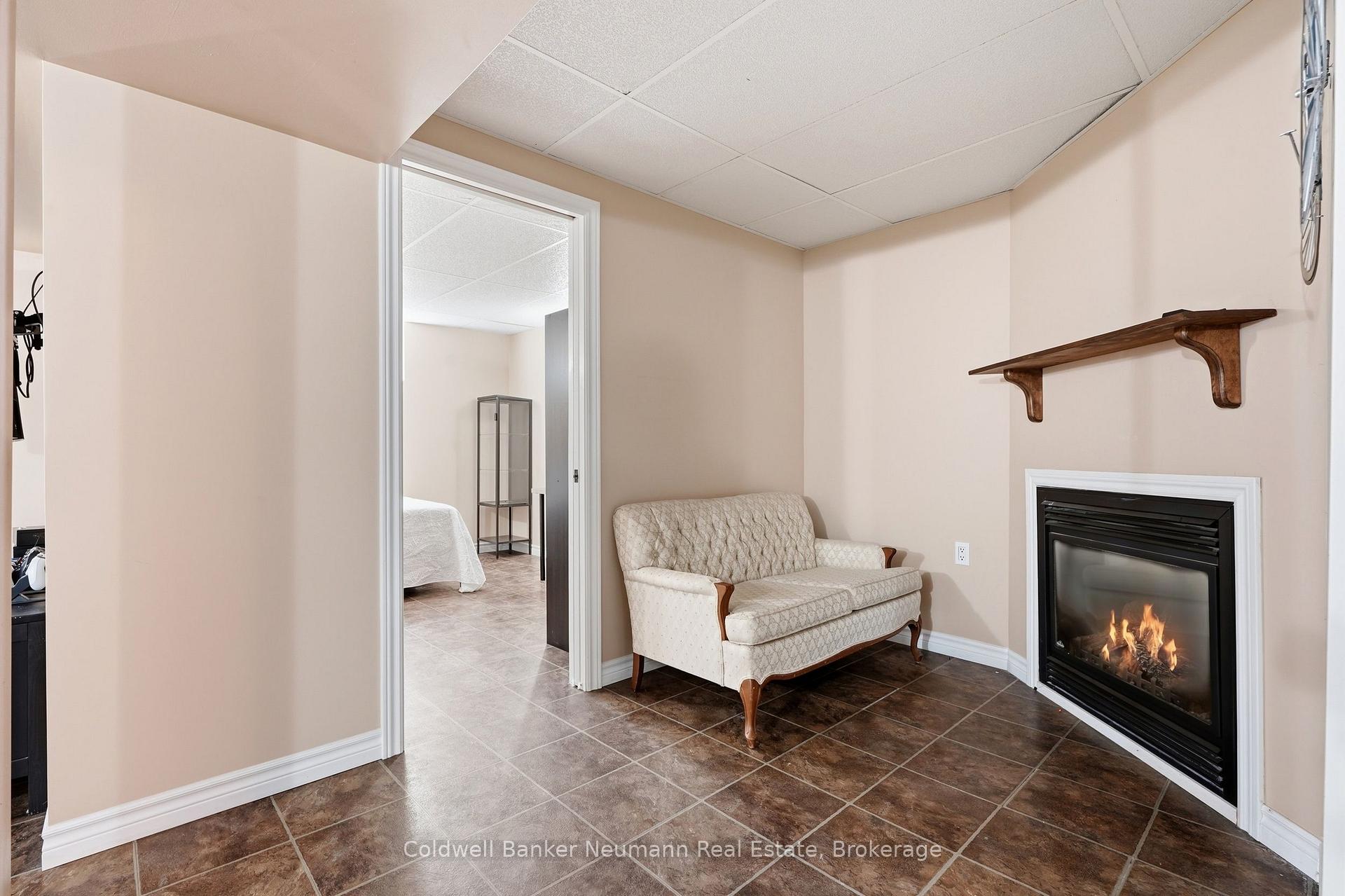 Photo 24 of 7 Henderson Drive, Guelph, Grange Road — HOMEH