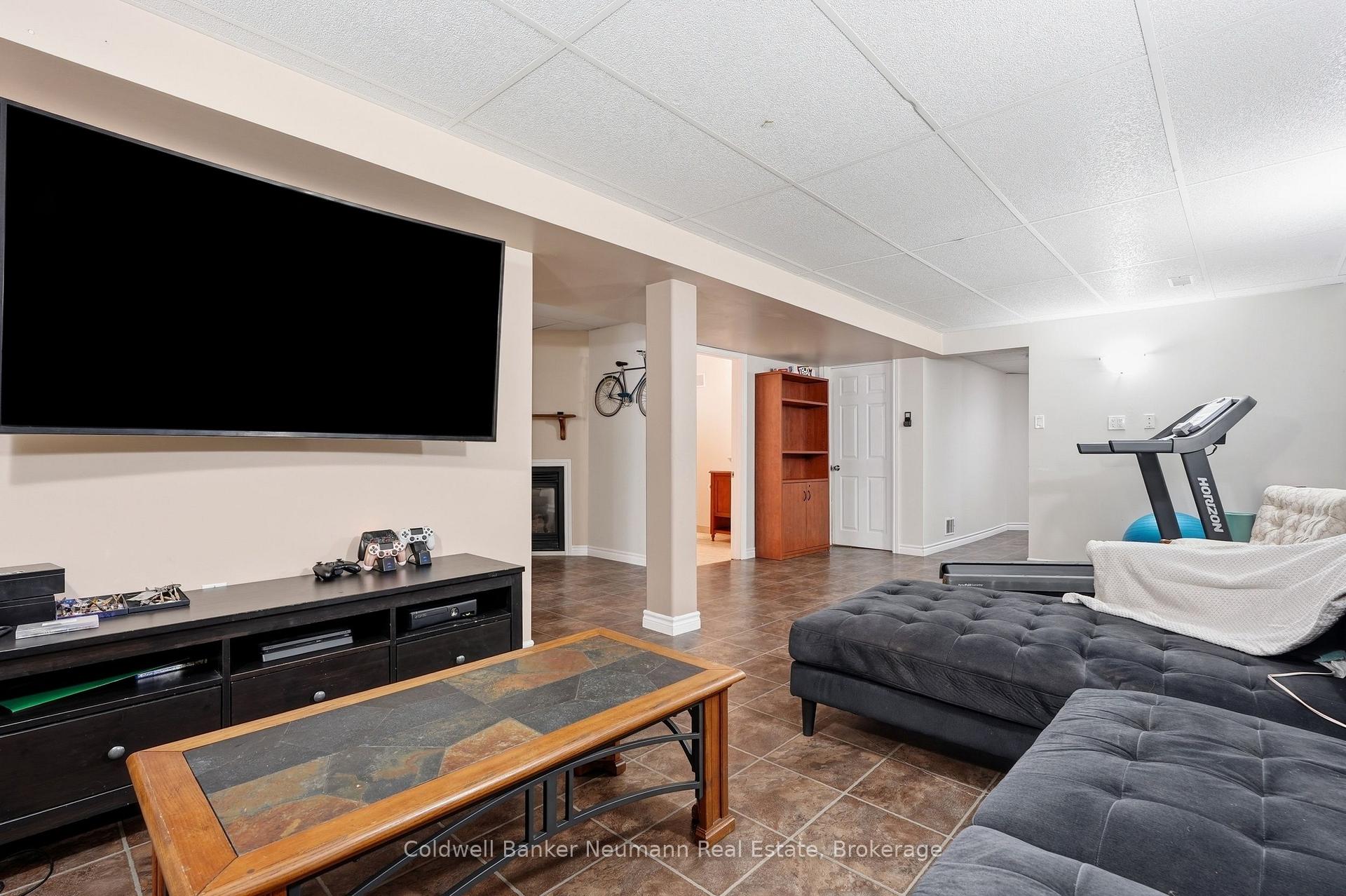 Photo 25 of 7 Henderson Drive, Guelph, Grange Road — HOMEH