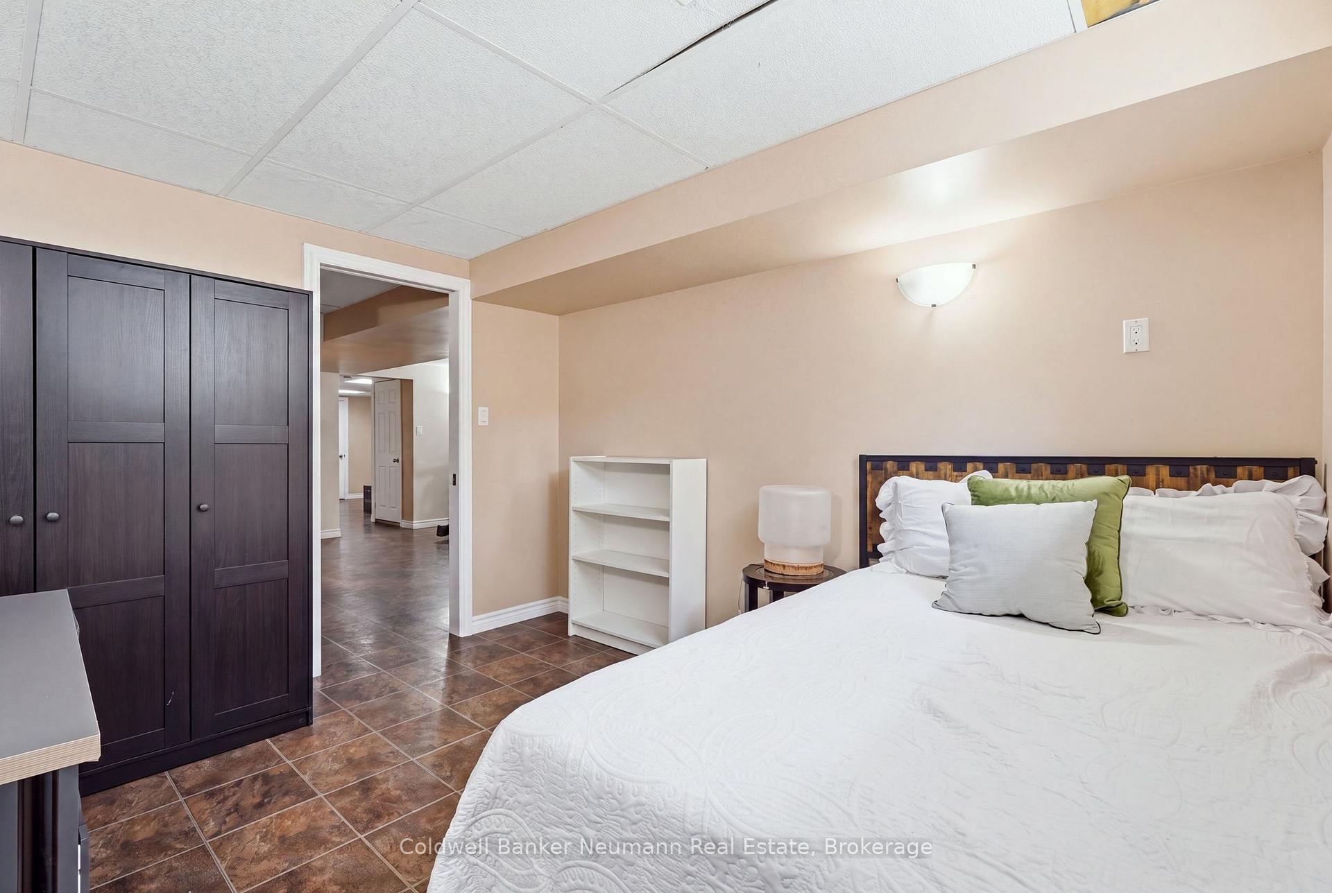 Photo 29 of 7 Henderson Drive, Guelph, Grange Road — HOMEH