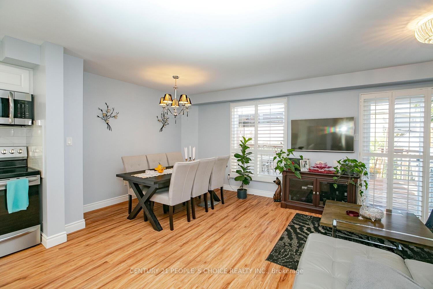 Photo 5 of 18 Hood Crescent, Brampton, Fletcher's West — HOMEH
