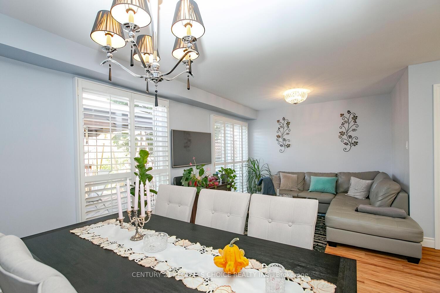 Photo 9 of 18 Hood Crescent, Brampton, Fletcher's West — HOMEH
