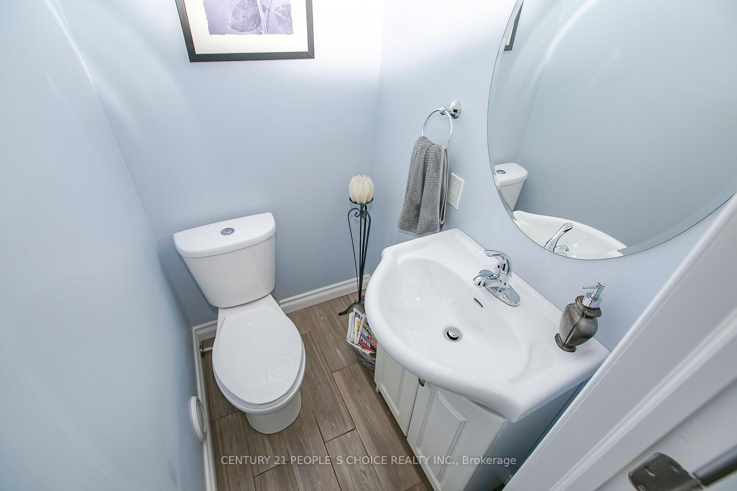 Photo 16 of 18 Hood Crescent, Brampton, Fletcher's West — HOMEH