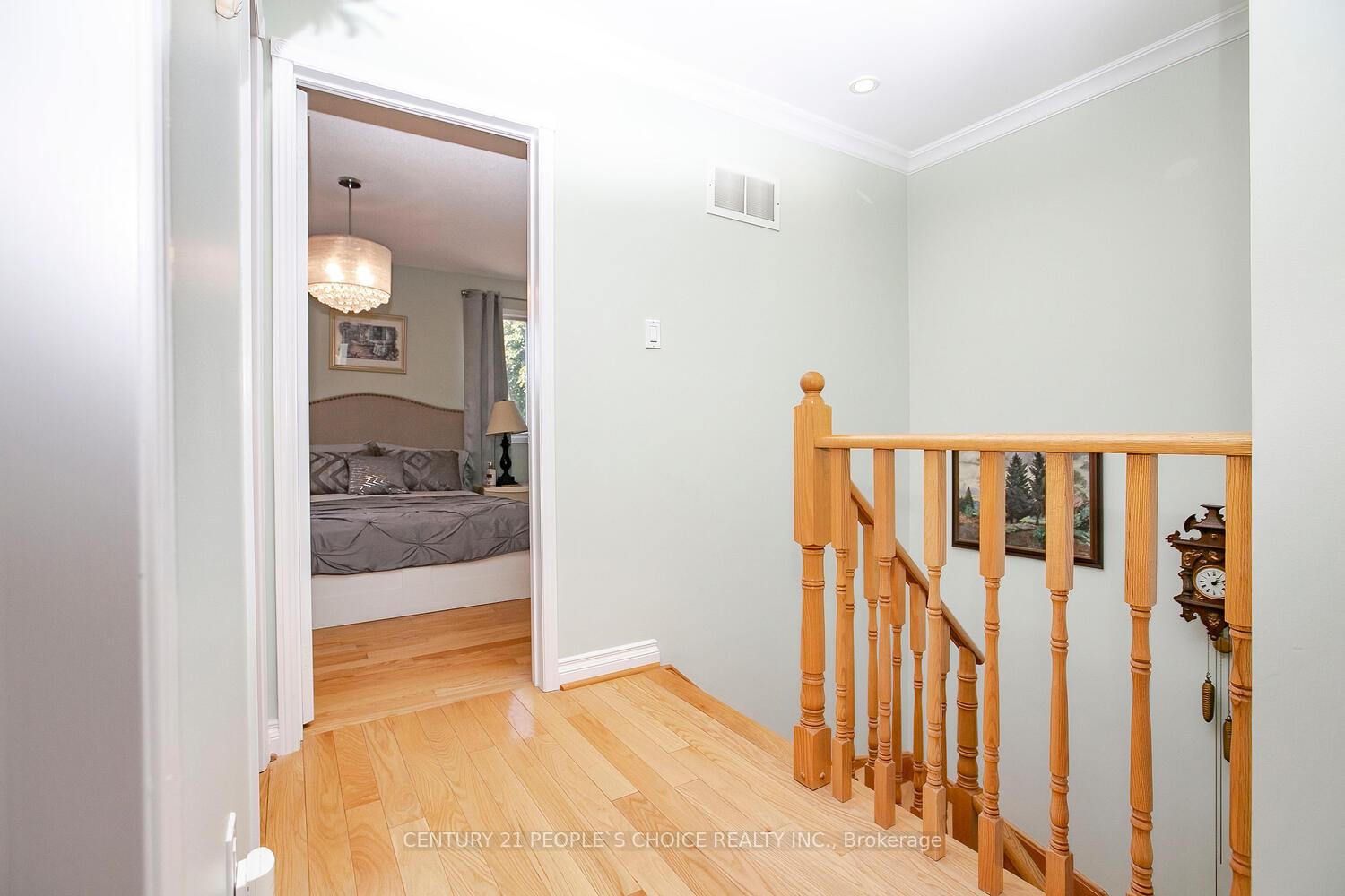 Photo 19 of 18 Hood Crescent, Brampton, Fletcher's West — HOMEH