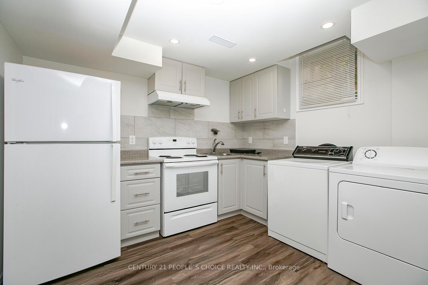 Photo 30 of 18 Hood Crescent, Brampton, Fletcher's West — HOMEH