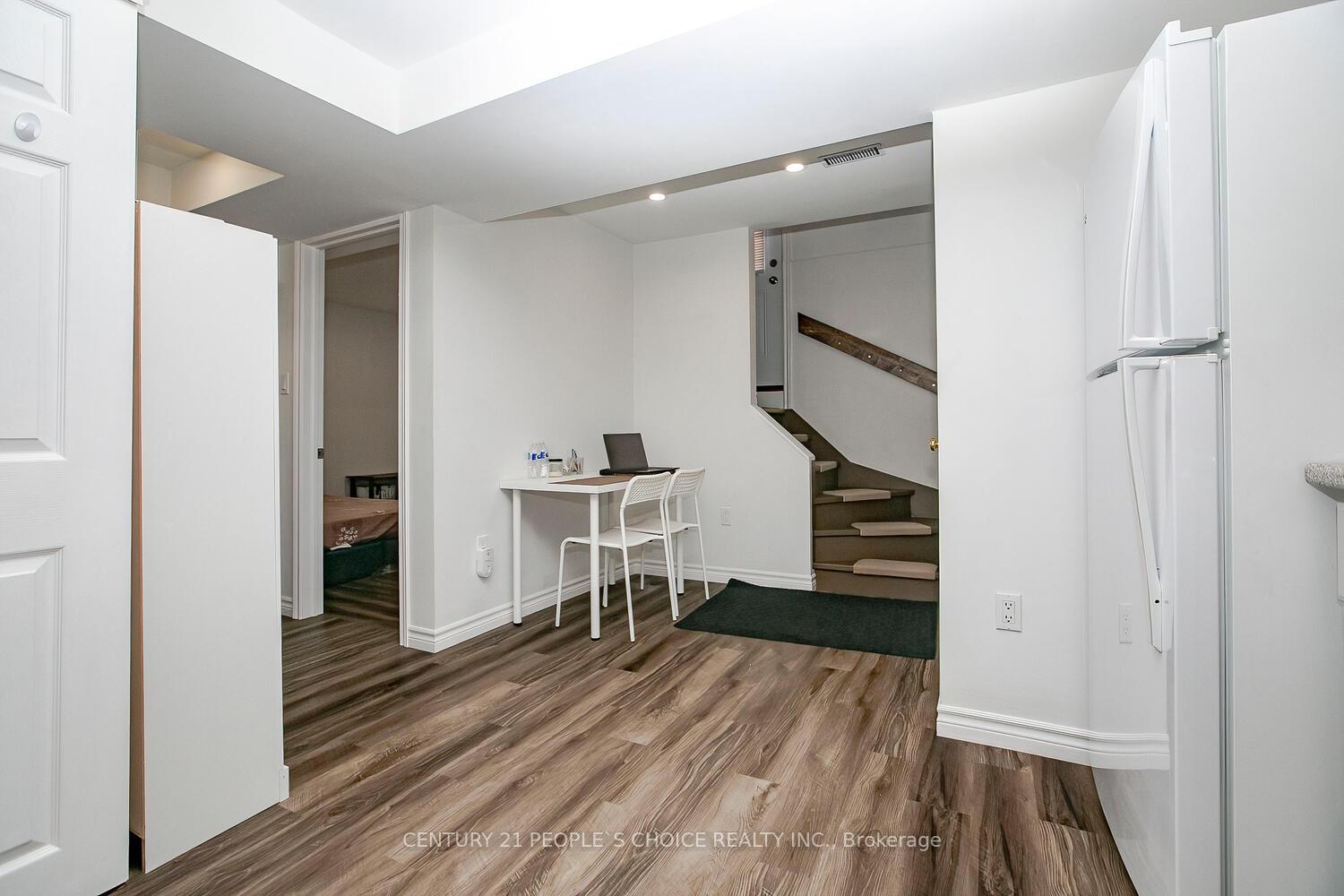 Photo 31 of 18 Hood Crescent, Brampton, Fletcher's West — HOMEH