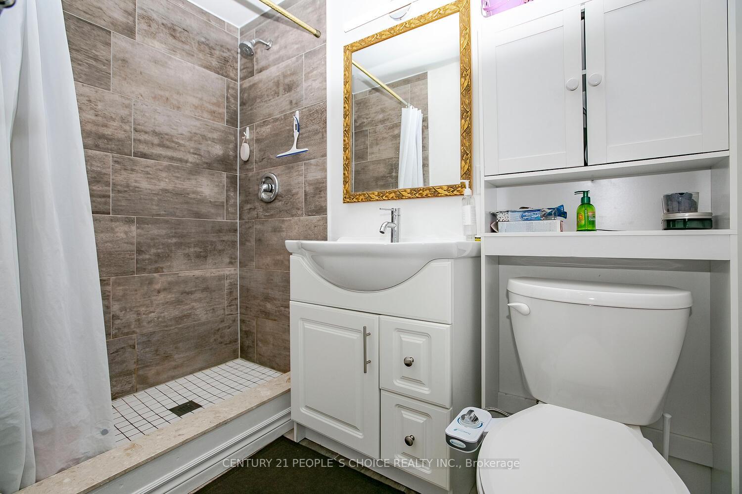 Photo 35 of 18 Hood Crescent, Brampton, Fletcher's West — HOMEH