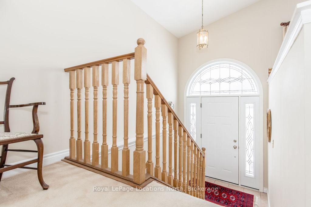 Photo 4 of 40 Fairway Crescent, Wasaga Beach — HOMEH