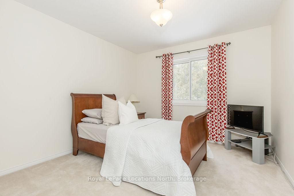 Photo 16 of 40 Fairway Crescent, Wasaga Beach — HOMEH
