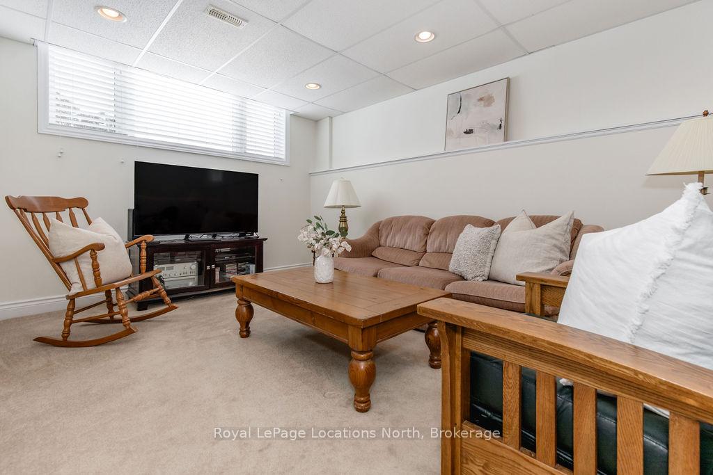 Photo 21 of 40 Fairway Crescent, Wasaga Beach — HOMEH