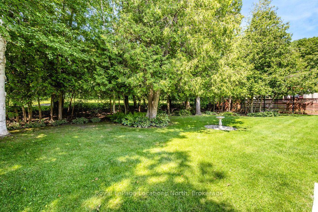 Photo 27 of 40 Fairway Crescent, Wasaga Beach — HOMEH