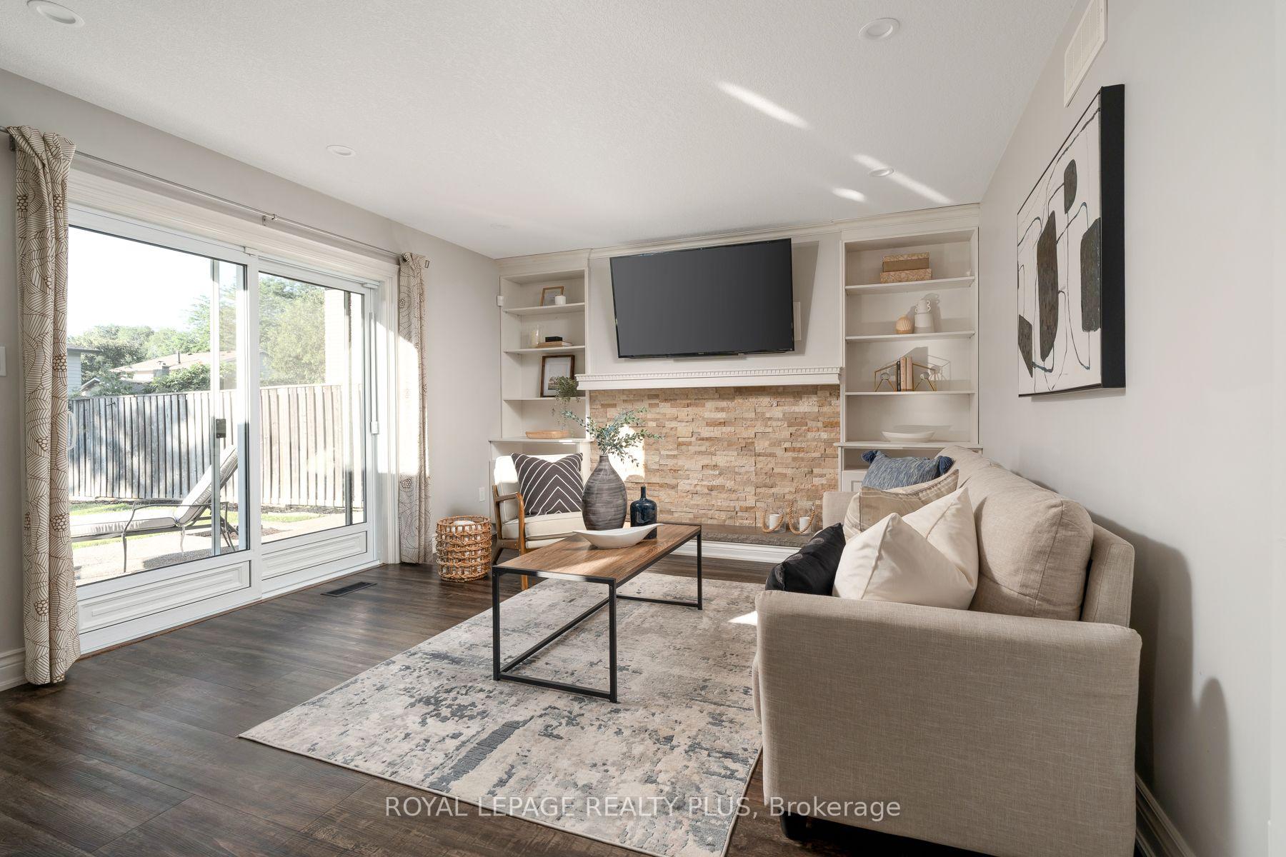 Photo 11 of 20 San Marino Crescent, Hamilton, Mountview — HOMEH