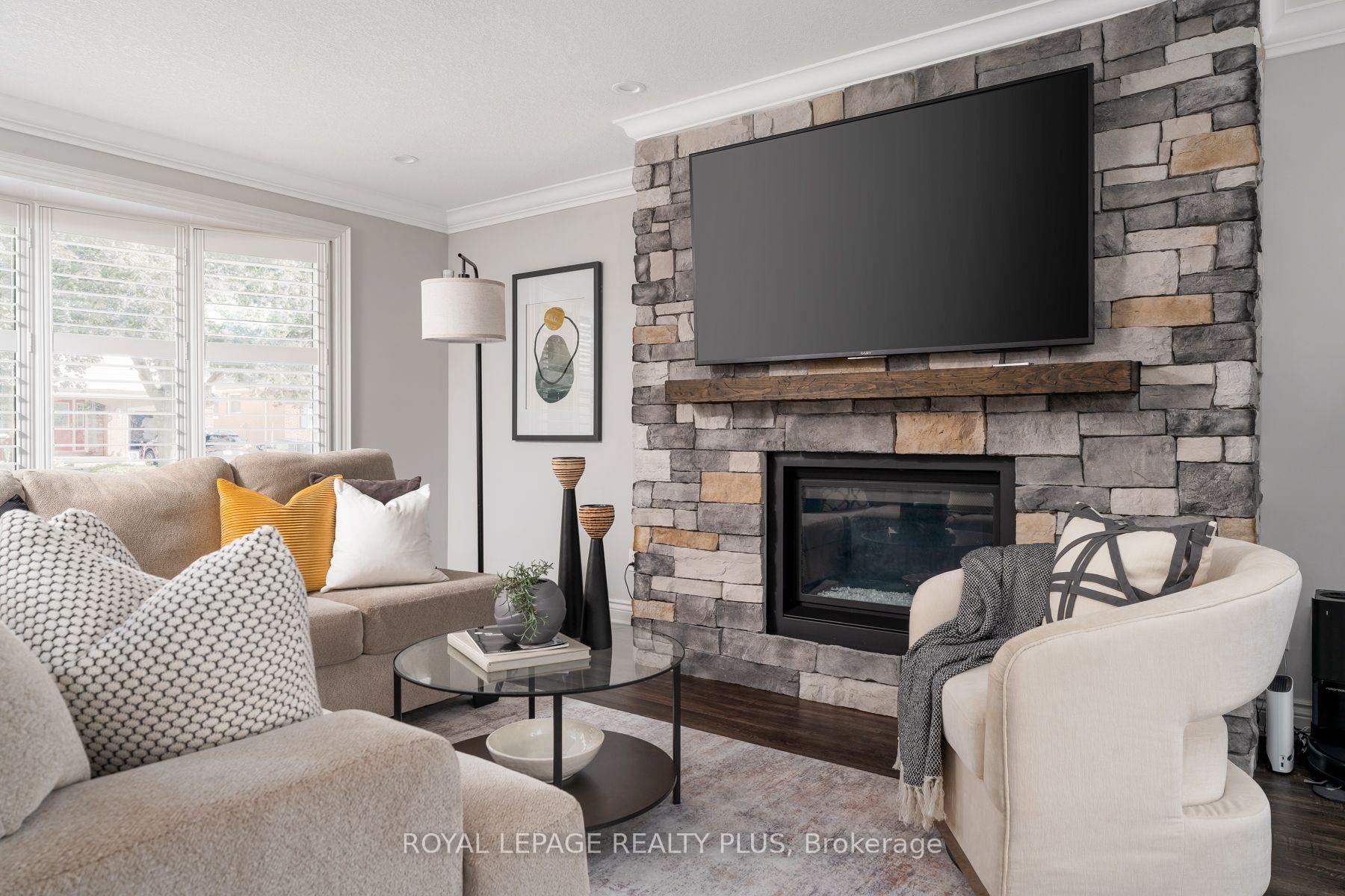 Photo 13 of 20 San Marino Crescent, Hamilton, Mountview — HOMEH