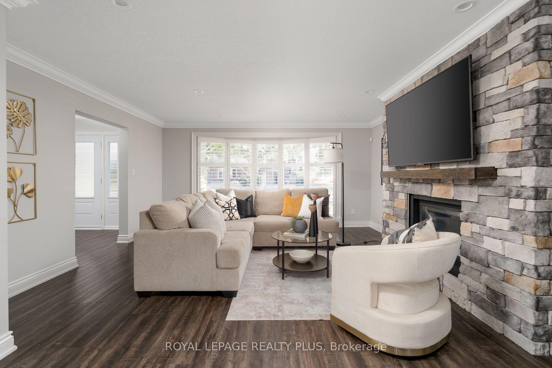 Photo 14 of 20 San Marino Crescent, Hamilton, Mountview — HOMEH