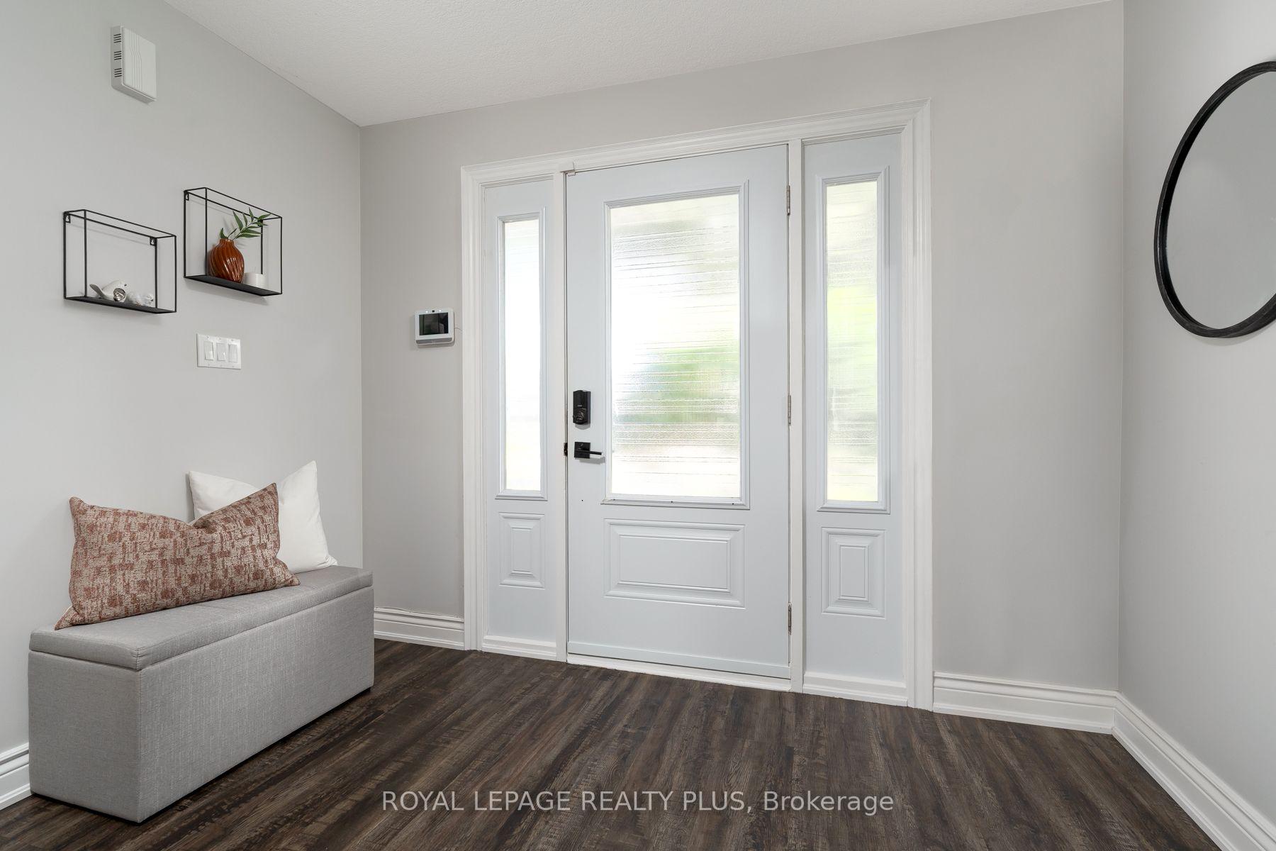 Photo 22 of 20 San Marino Crescent, Hamilton, Mountview — HOMEH