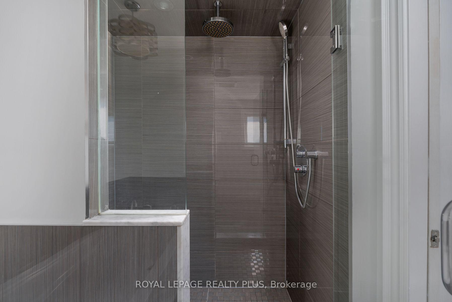 Photo 29 of 20 San Marino Crescent, Hamilton, Mountview — HOMEH