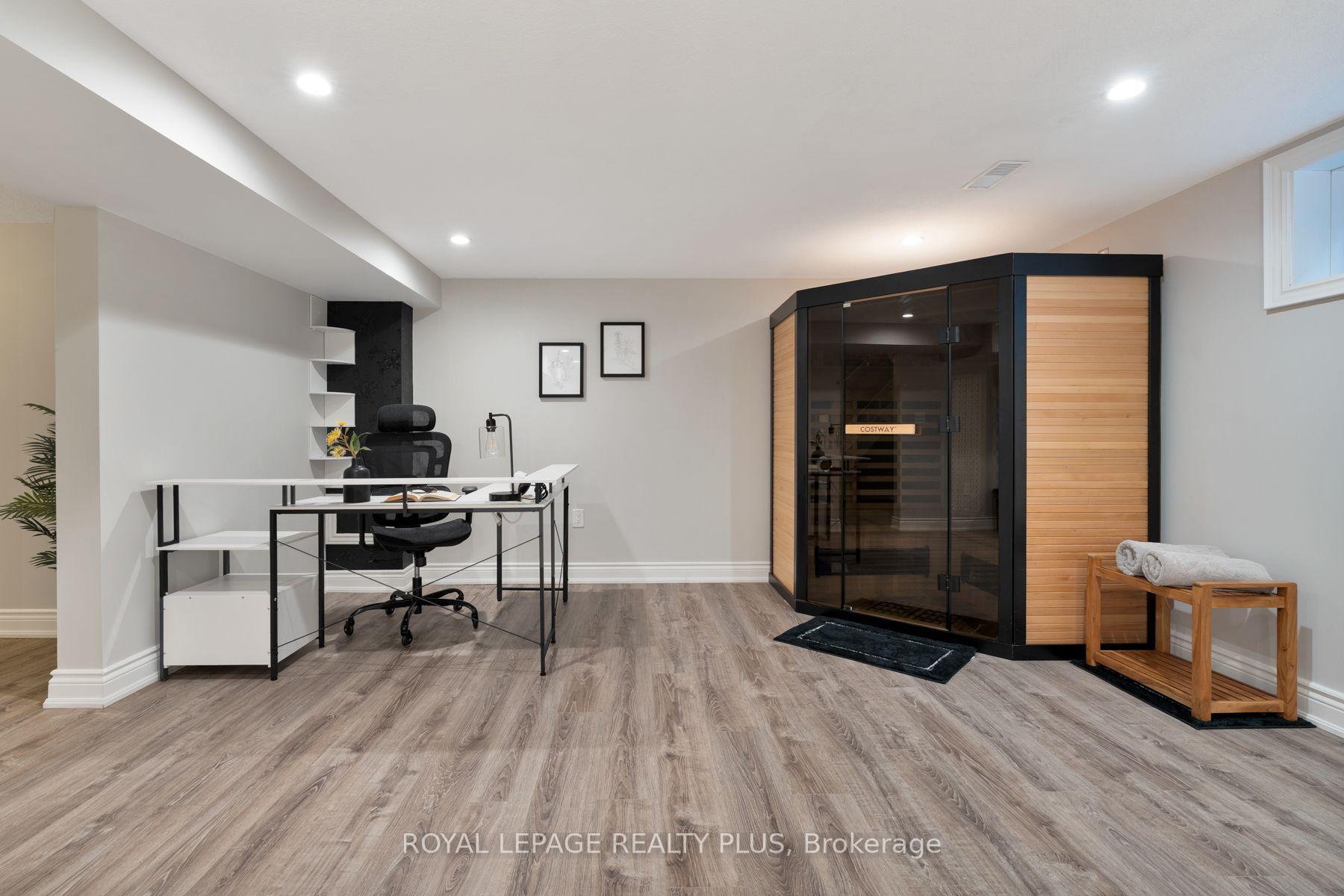 Photo 38 of 20 San Marino Crescent, Hamilton, Mountview — HOMEH