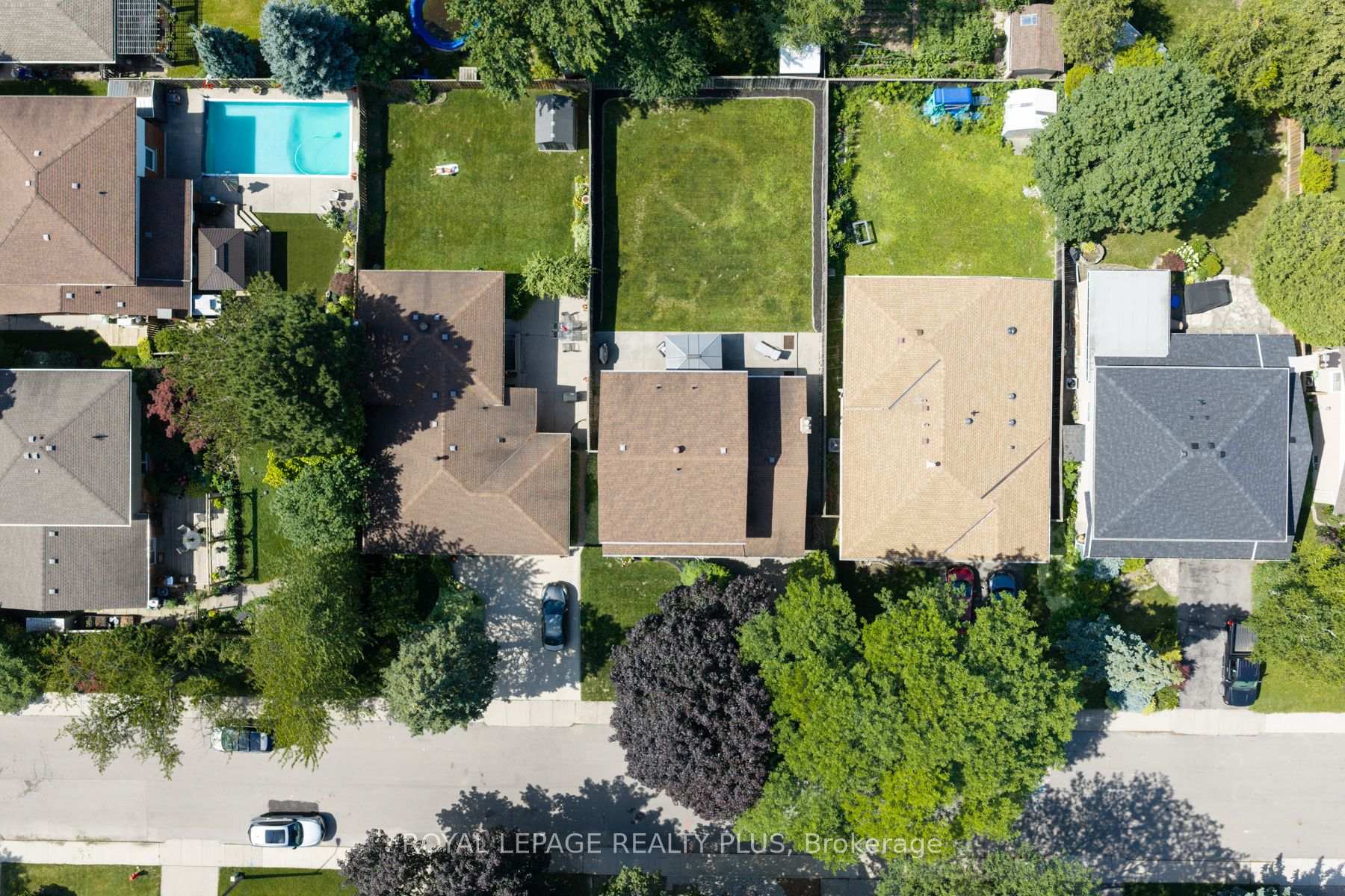 Photo 46 of 20 San Marino Crescent, Hamilton, Mountview — HOMEH