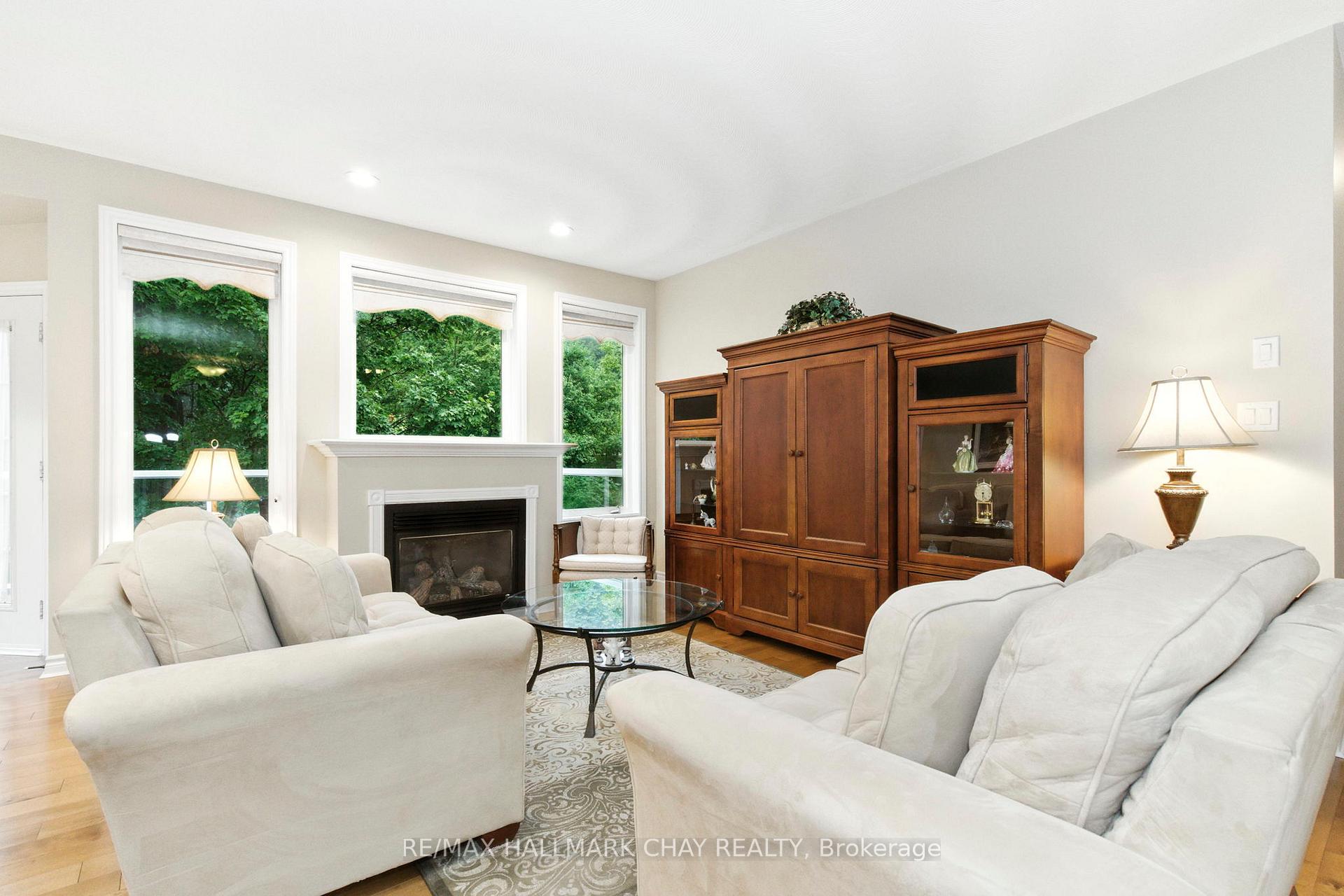 Photo 12 of 32 Valleycrest Drive, Oro-Medonte, Horseshoe Valley — HOMEH