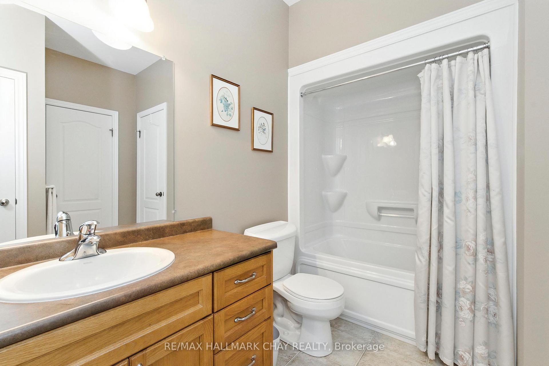 Photo 16 of 32 Valleycrest Drive, Oro-Medonte, Horseshoe Valley — HOMEH