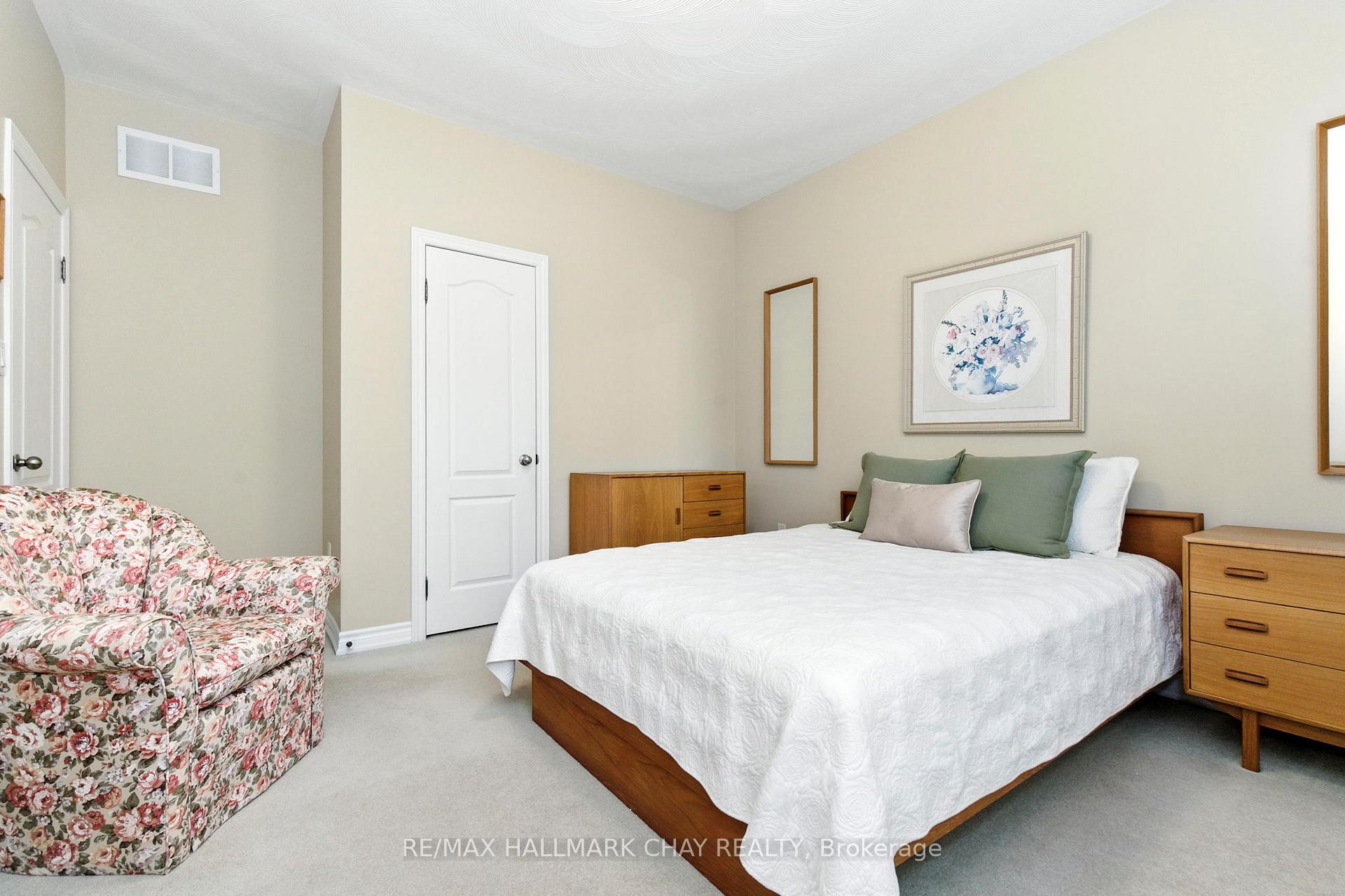 Photo 31 of 32 Valleycrest Drive, Oro-Medonte, Horseshoe Valley — HOMEH
