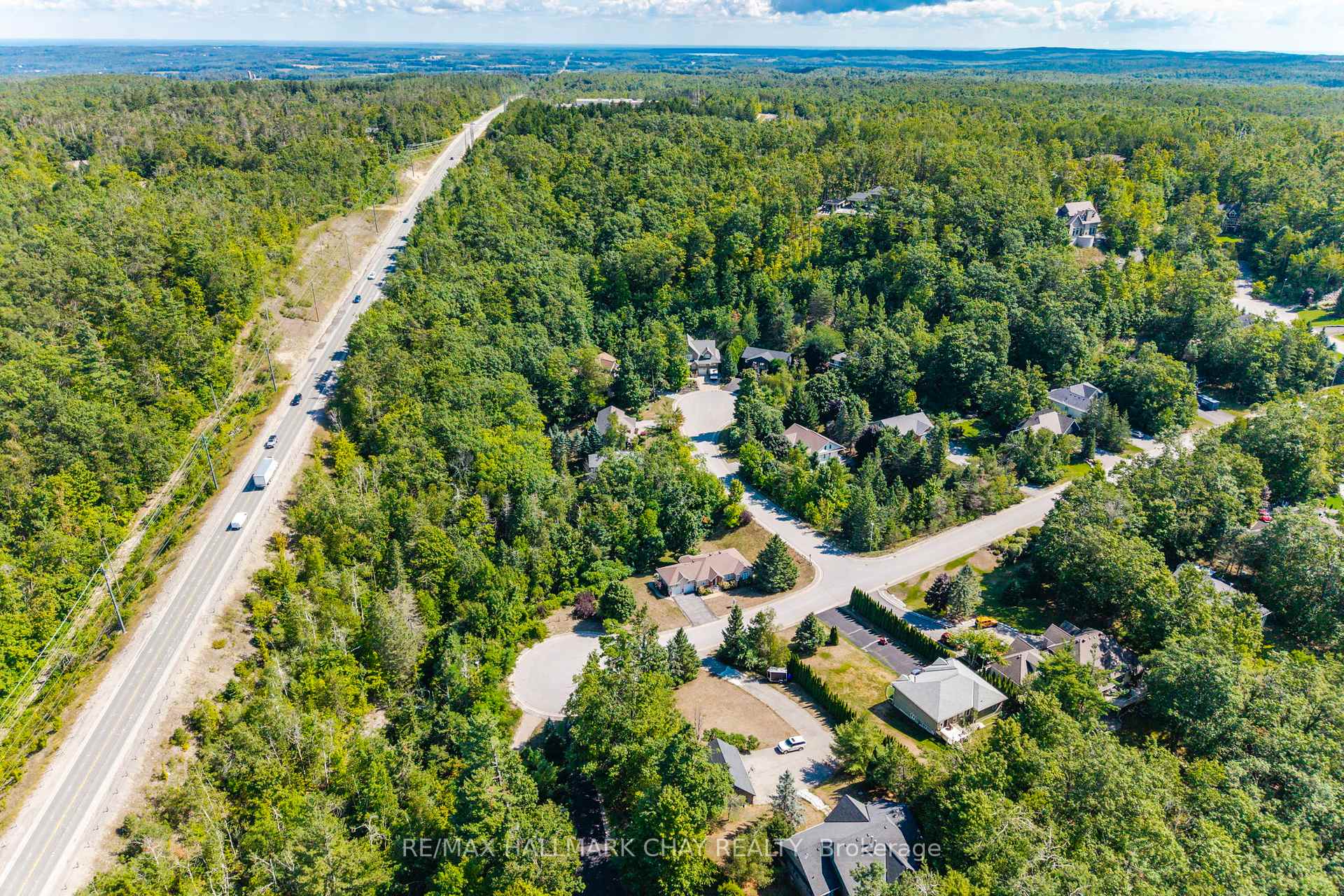 Photo 42 of 32 Valleycrest Drive, Oro-Medonte, Horseshoe Valley — HOMEH