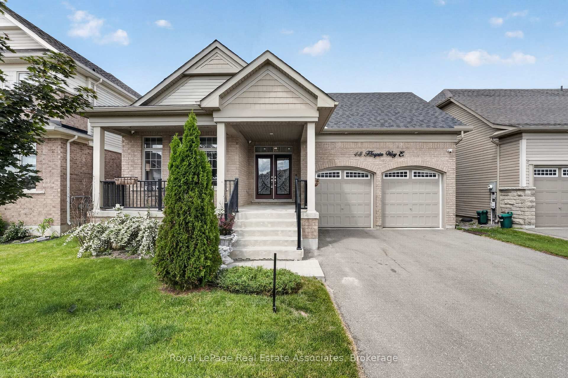 Photo 1 of 48 Harpin Way E, Centre Wellington, Fergus — HOMEH