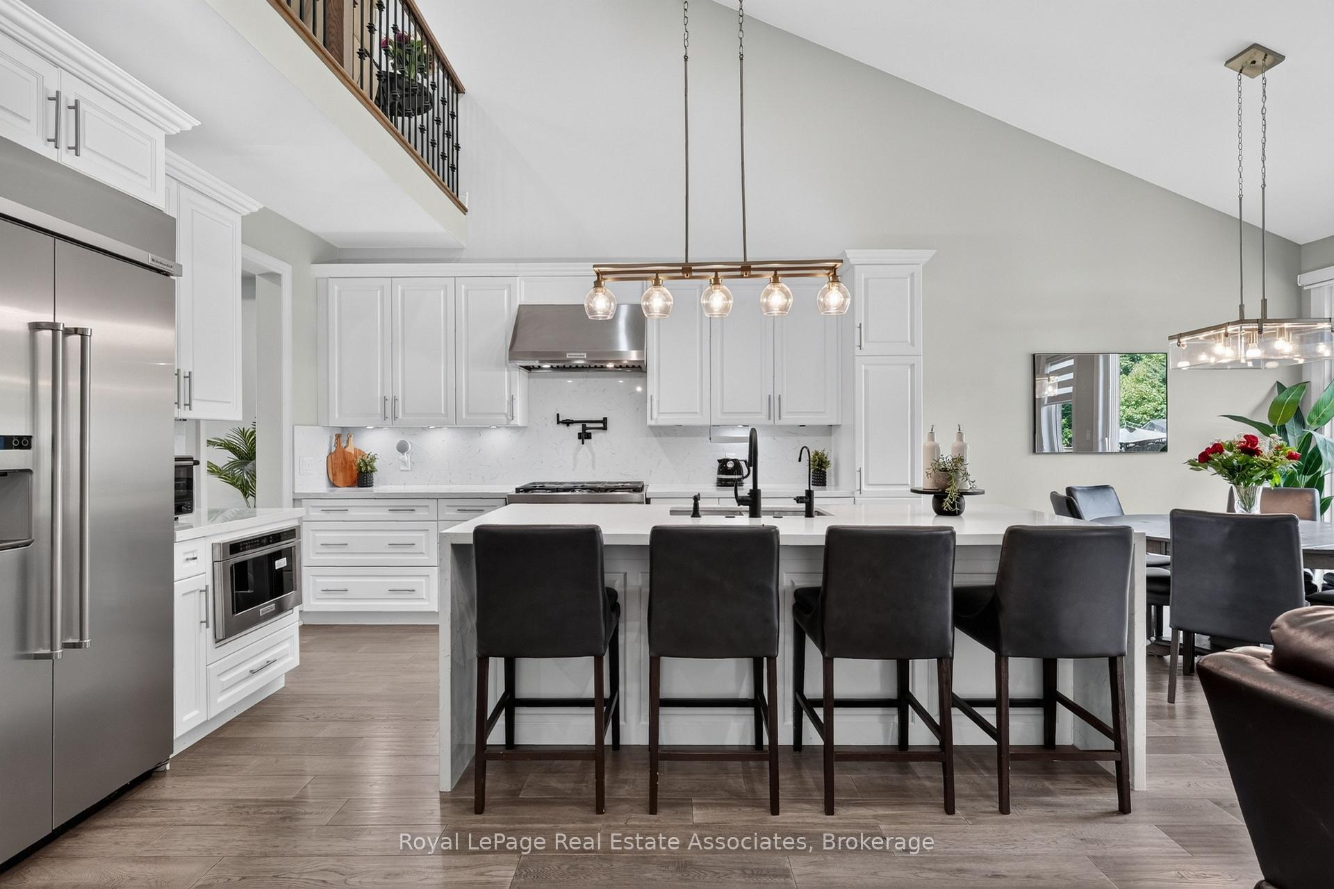 Photo 7 of 48 Harpin Way E, Centre Wellington, Fergus — HOMEH