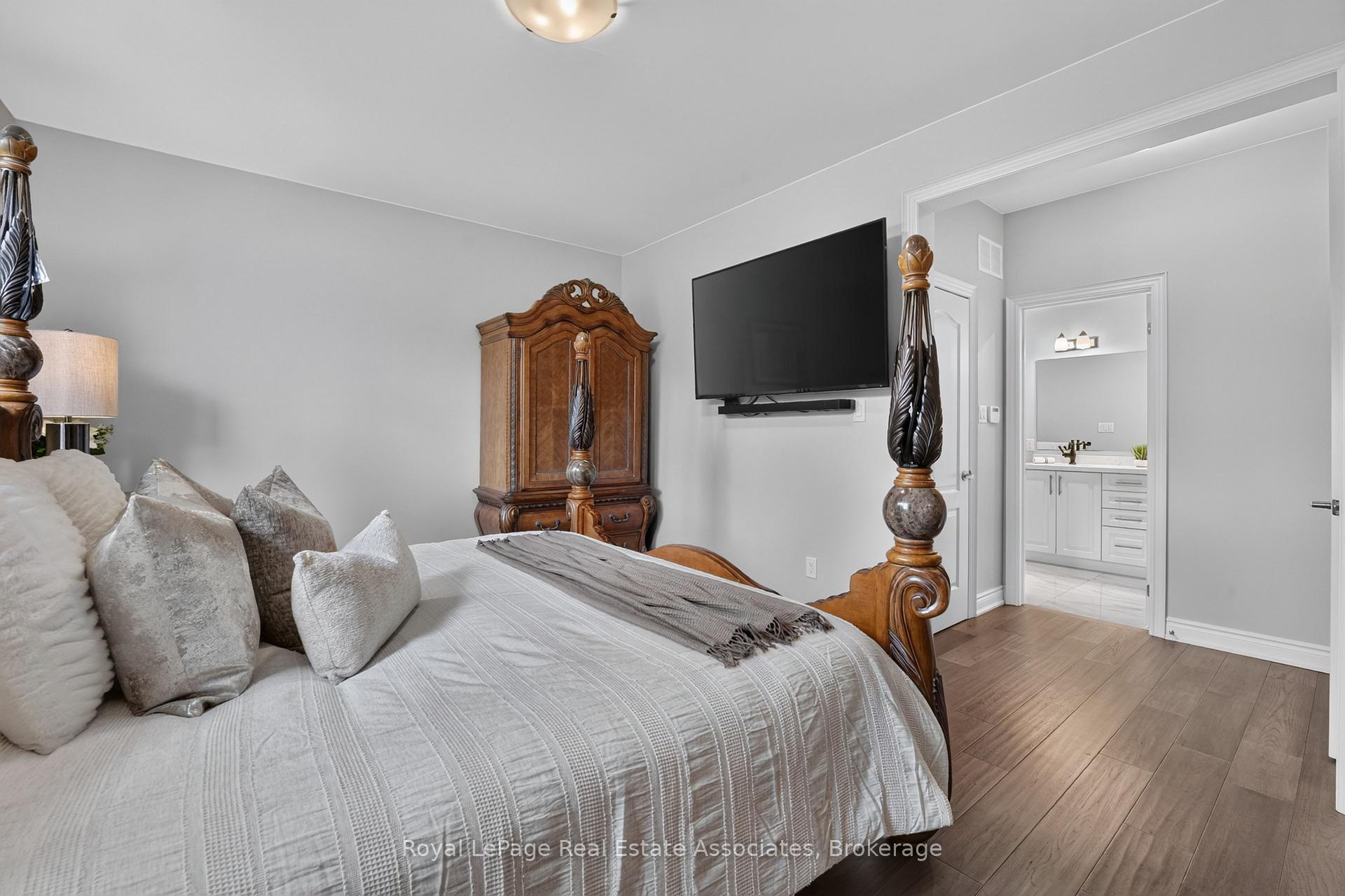 Photo 20 of 48 Harpin Way E, Centre Wellington, Fergus — HOMEH