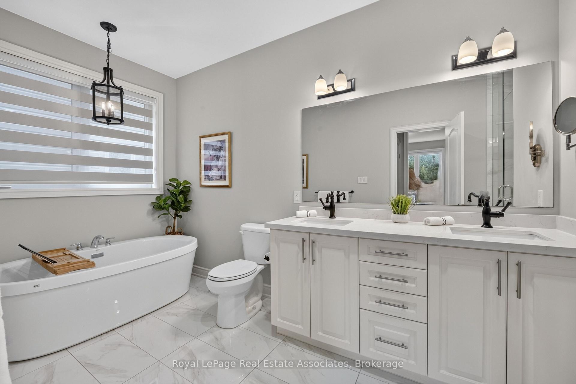 Photo 21 of 48 Harpin Way E, Centre Wellington, Fergus — HOMEH