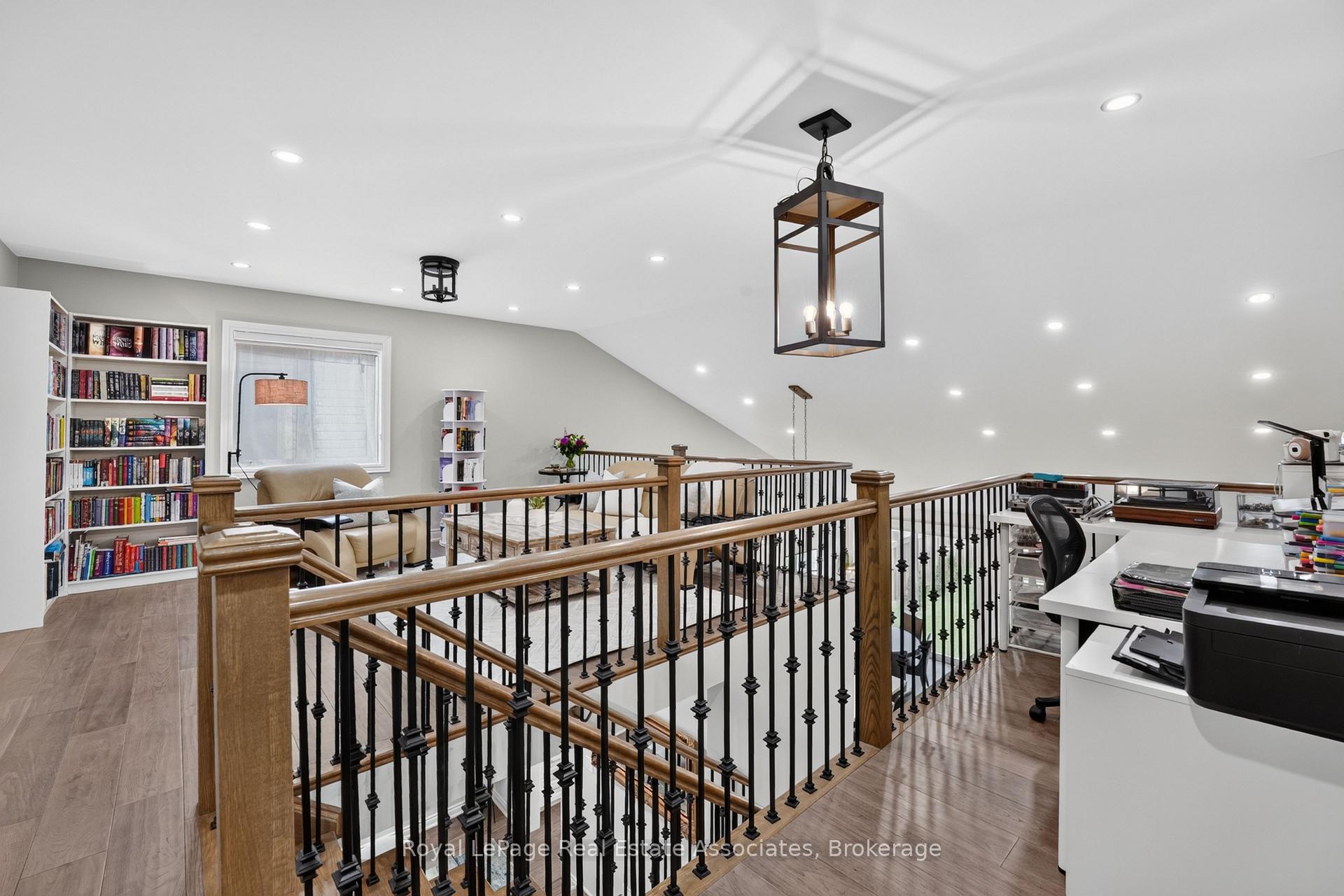 Photo 30 of 48 Harpin Way E, Centre Wellington, Fergus — HOMEH