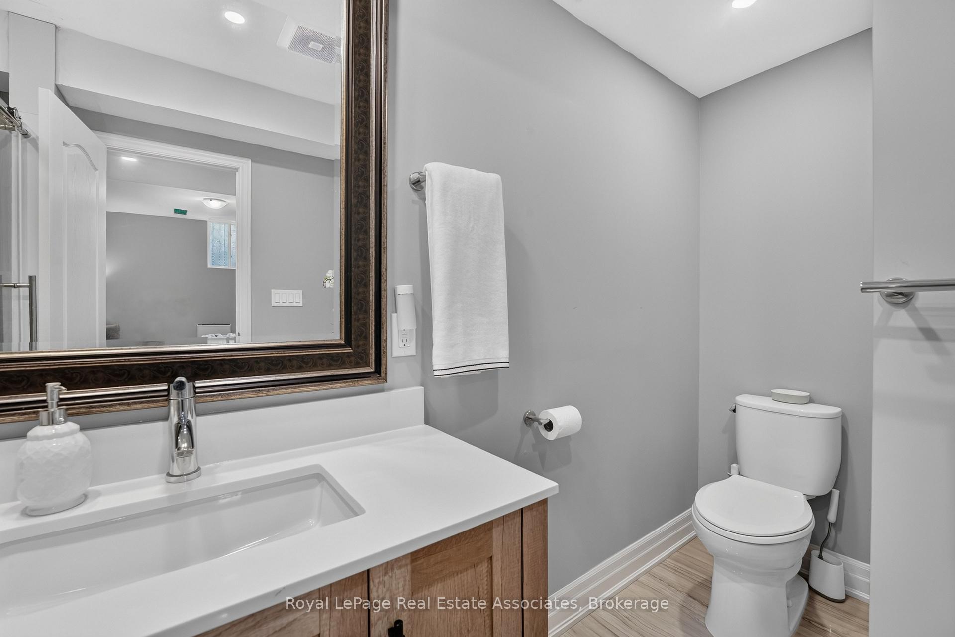 Photo 45 of 48 Harpin Way E, Centre Wellington, Fergus — HOMEH