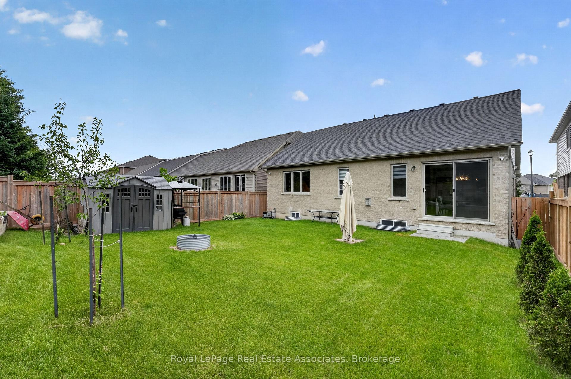 Photo 48 of 48 Harpin Way E, Centre Wellington, Fergus — HOMEH
