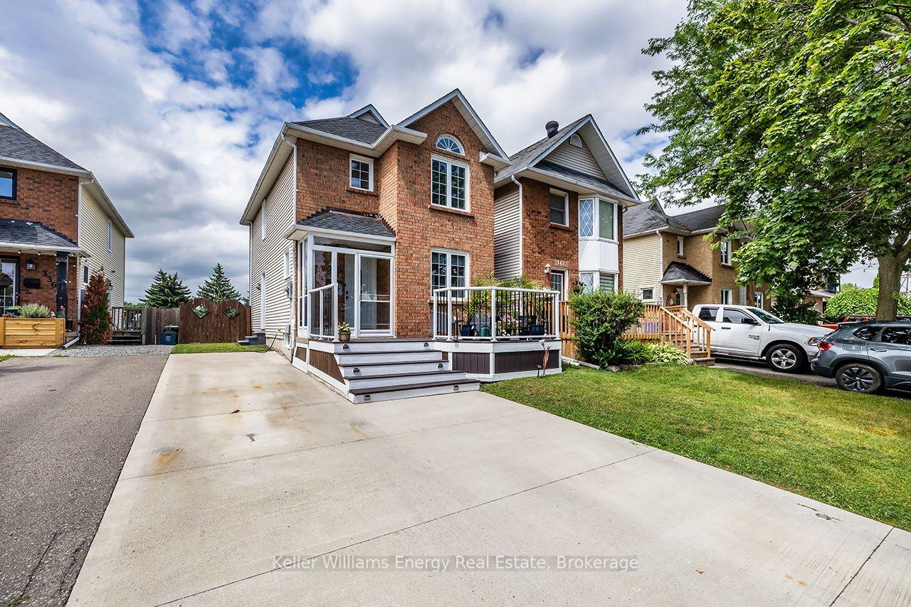 Photo 9 of 340 Pompano Court, Oshawa, Samac — HOMEH