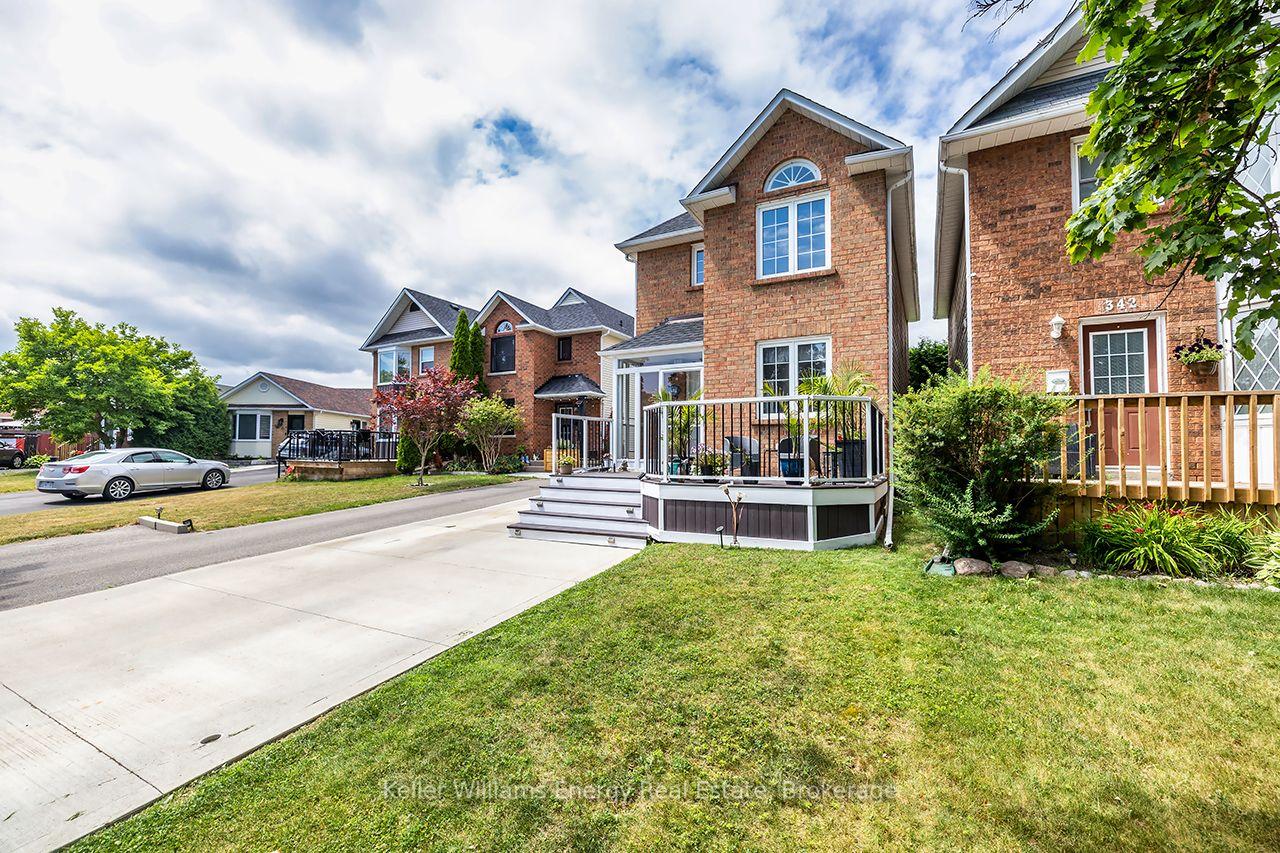 Photo 11 of 340 Pompano Court, Oshawa, Samac — HOMEH