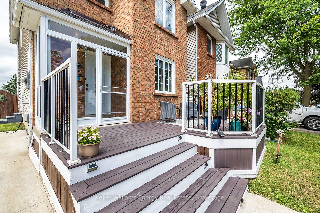 Photo 13 of 340 Pompano Court, Oshawa, Samac — HOMEH